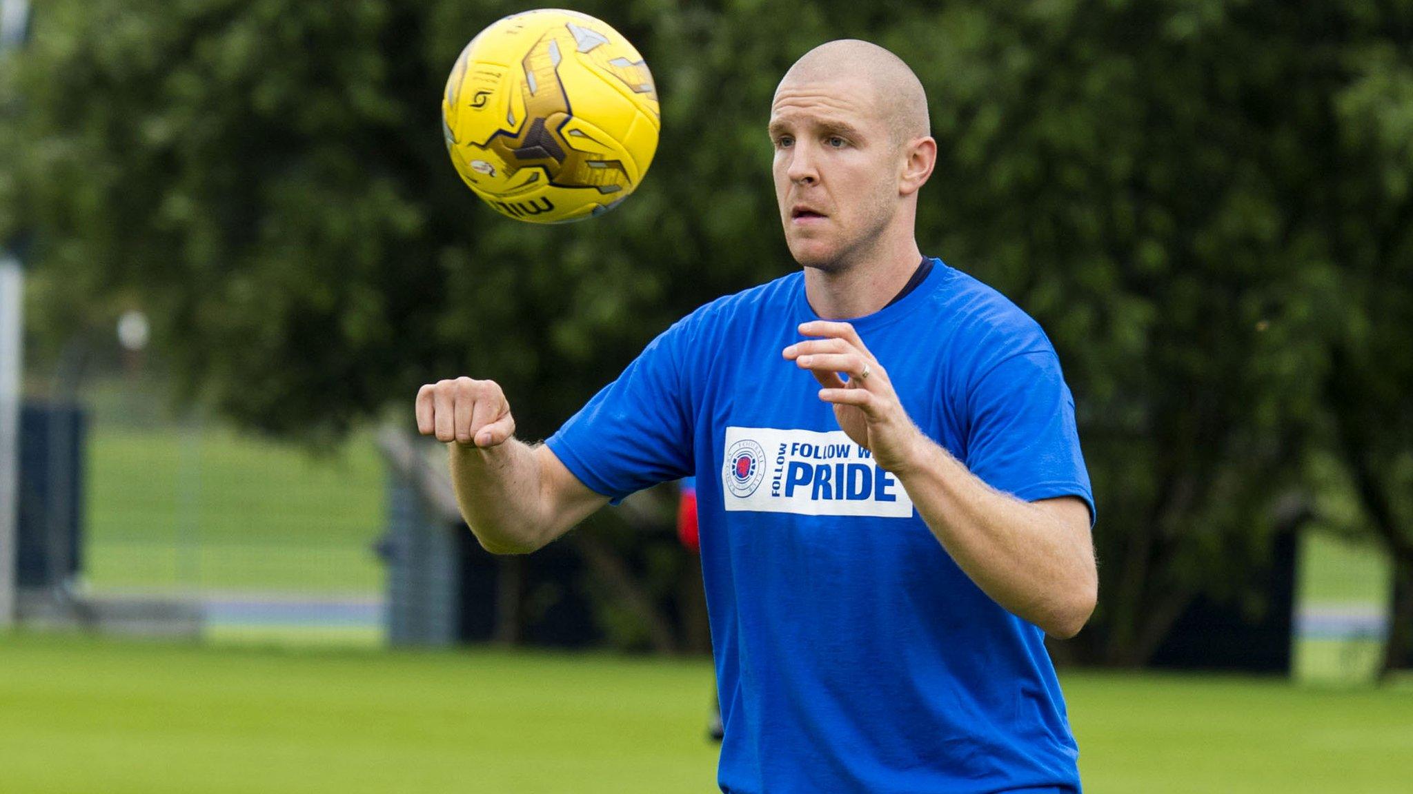 Defender Philippe Senderos