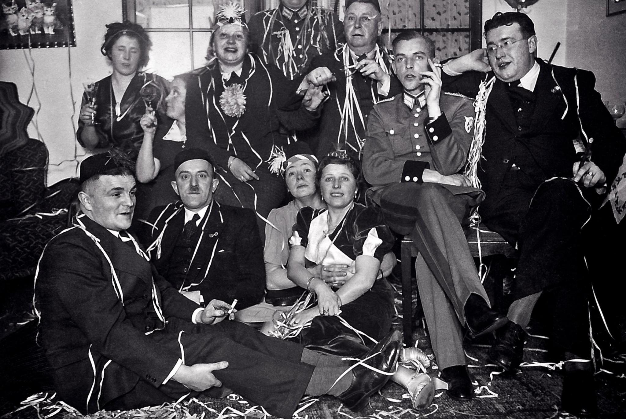 New Year's Eve Nazi party 1938 in the Niemann house