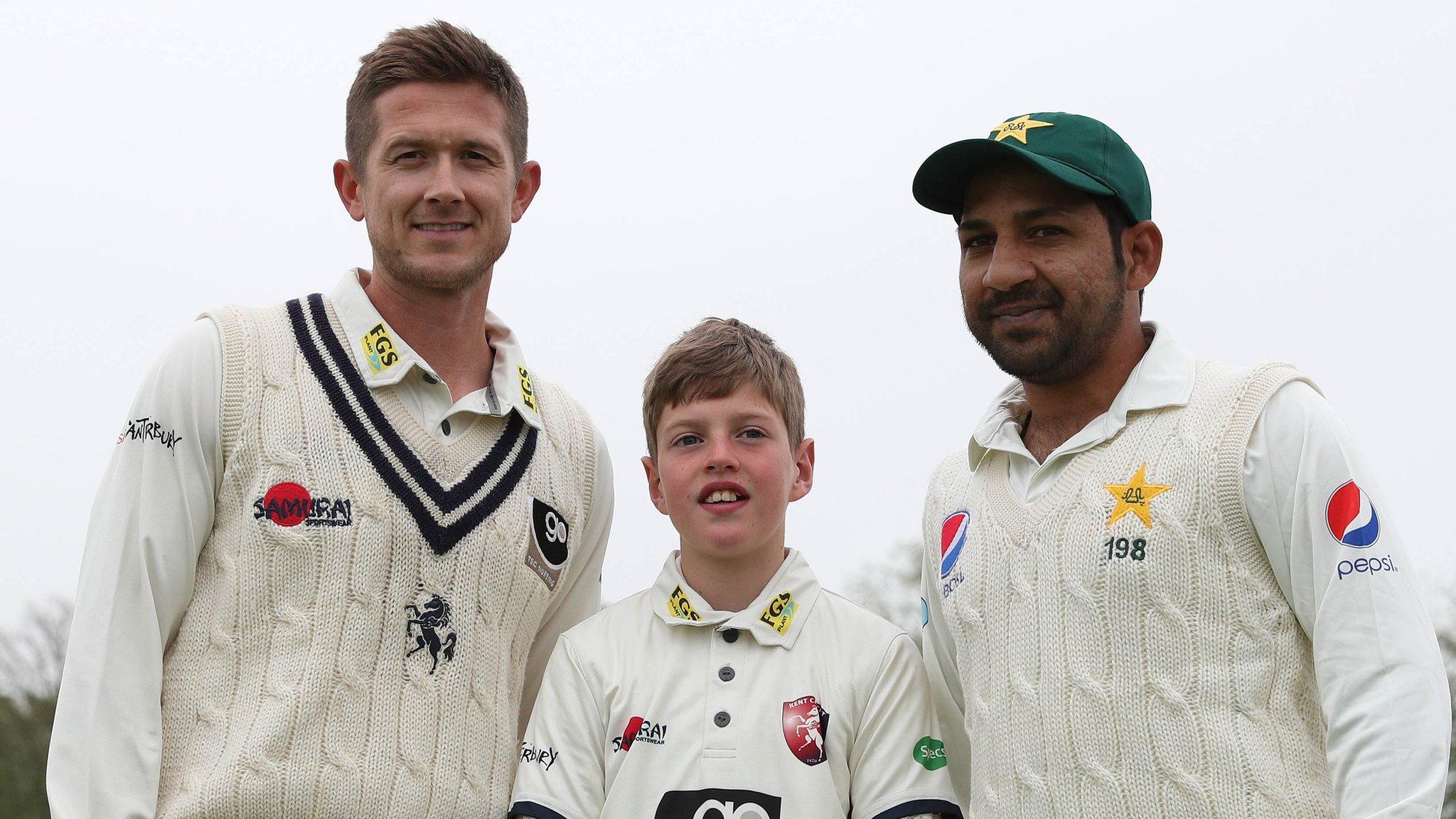 Captains Joe Denly and Sarfraz Ahmed