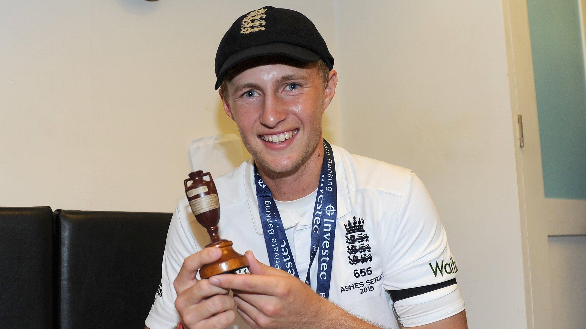 Joe Root and Ashes urn