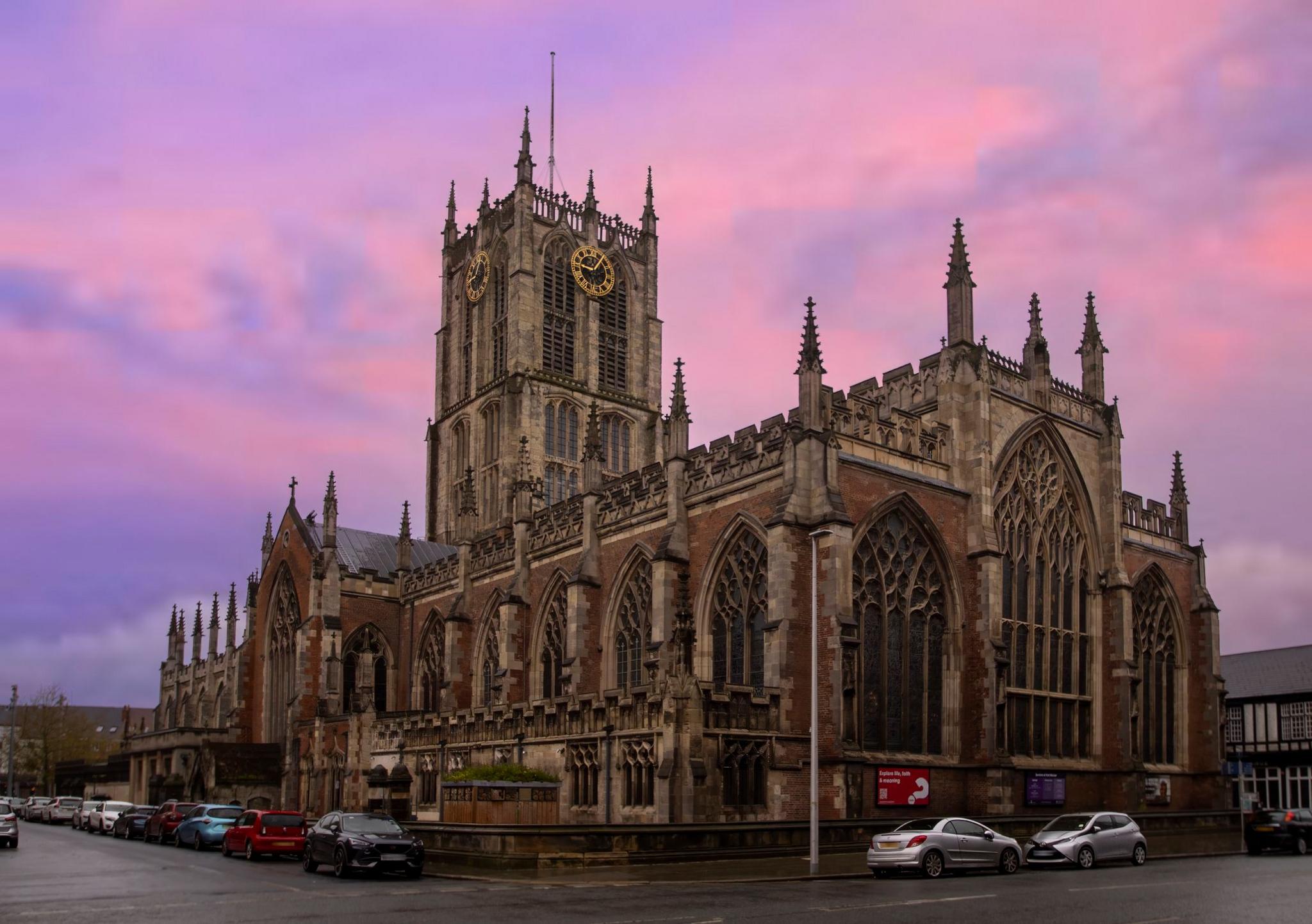 Hull Minster, standing beneath a purple sky