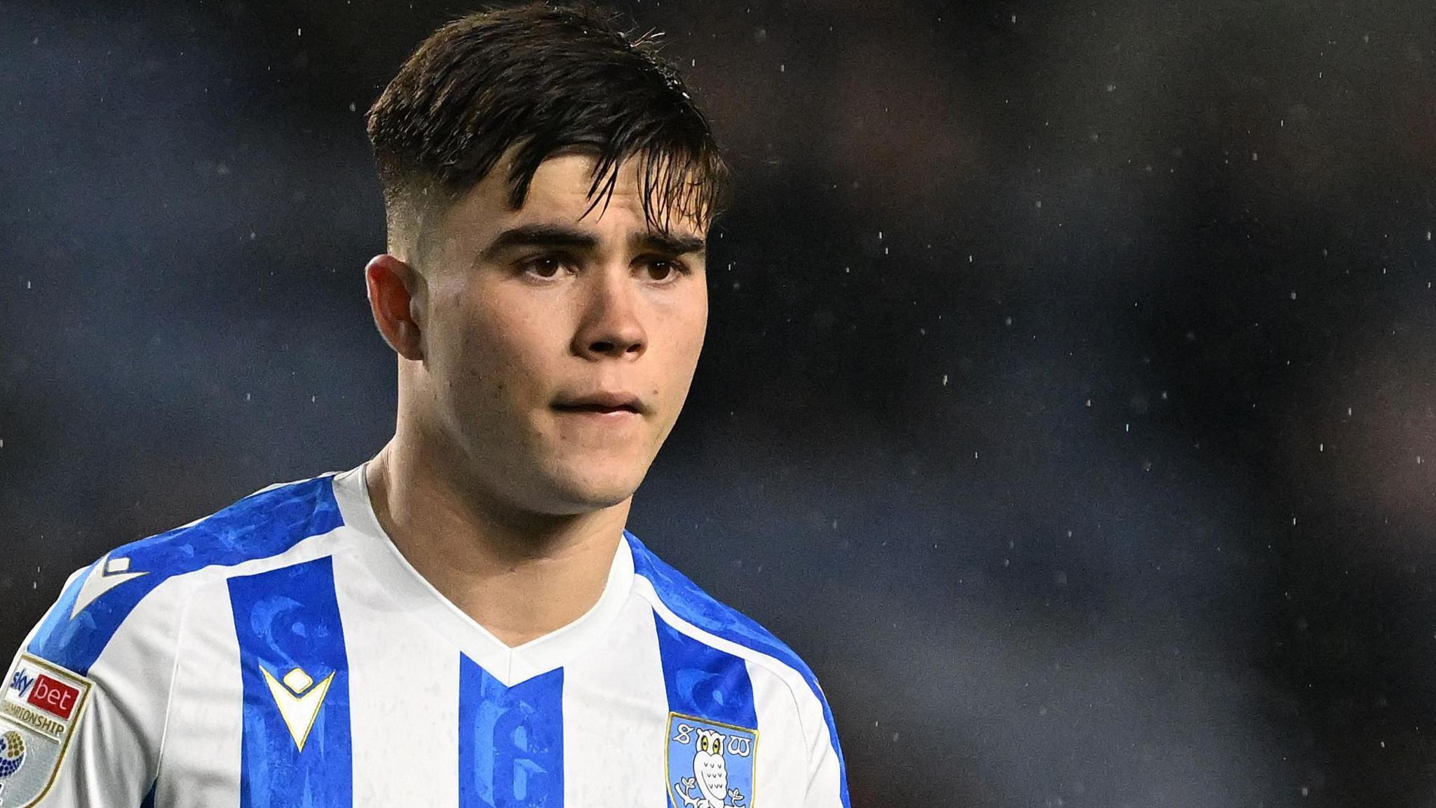 Harry Amass in action for Sheffield Wednesday