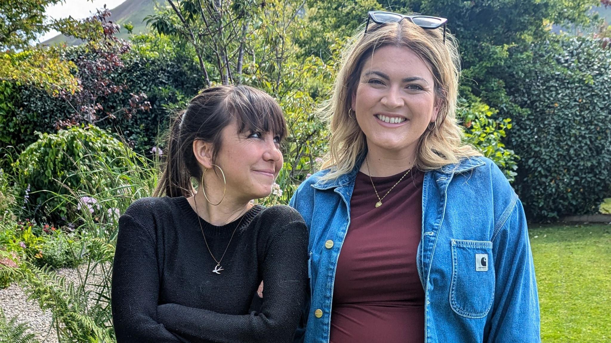 Meinir Gwilym a Ffion Emyr