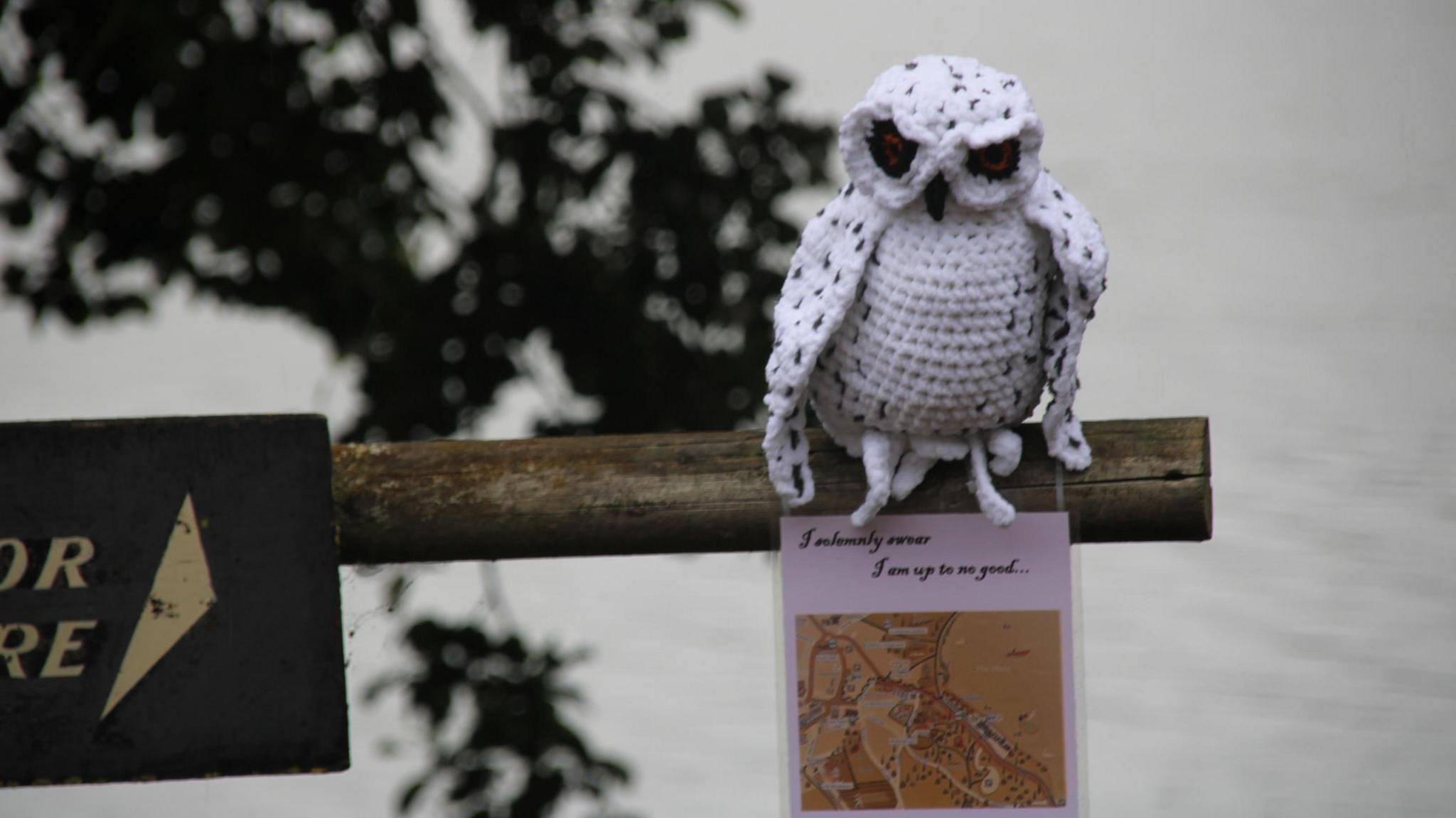 A knitted version of Hedwig