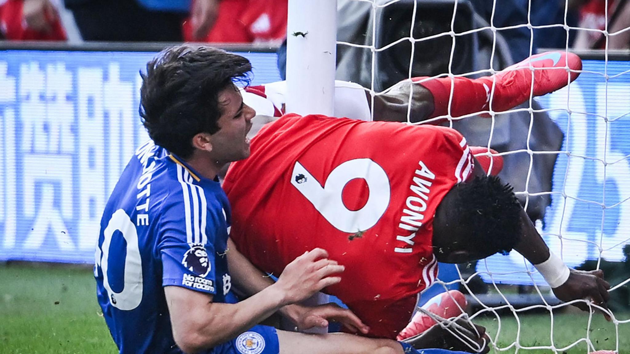 Taiwo Awoniyi injures himself after colliding with the post