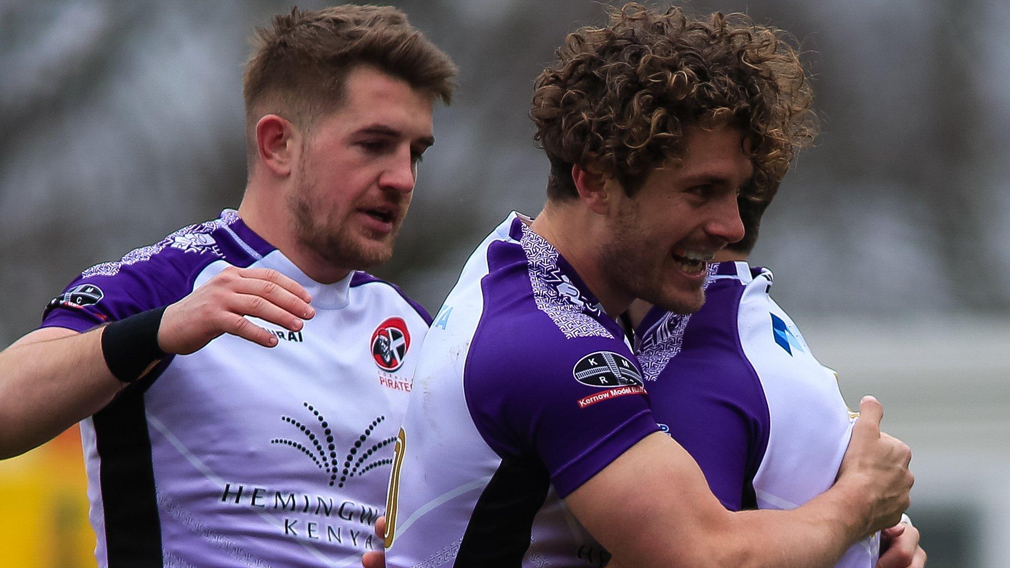 Cornish Pirates celebrate a try