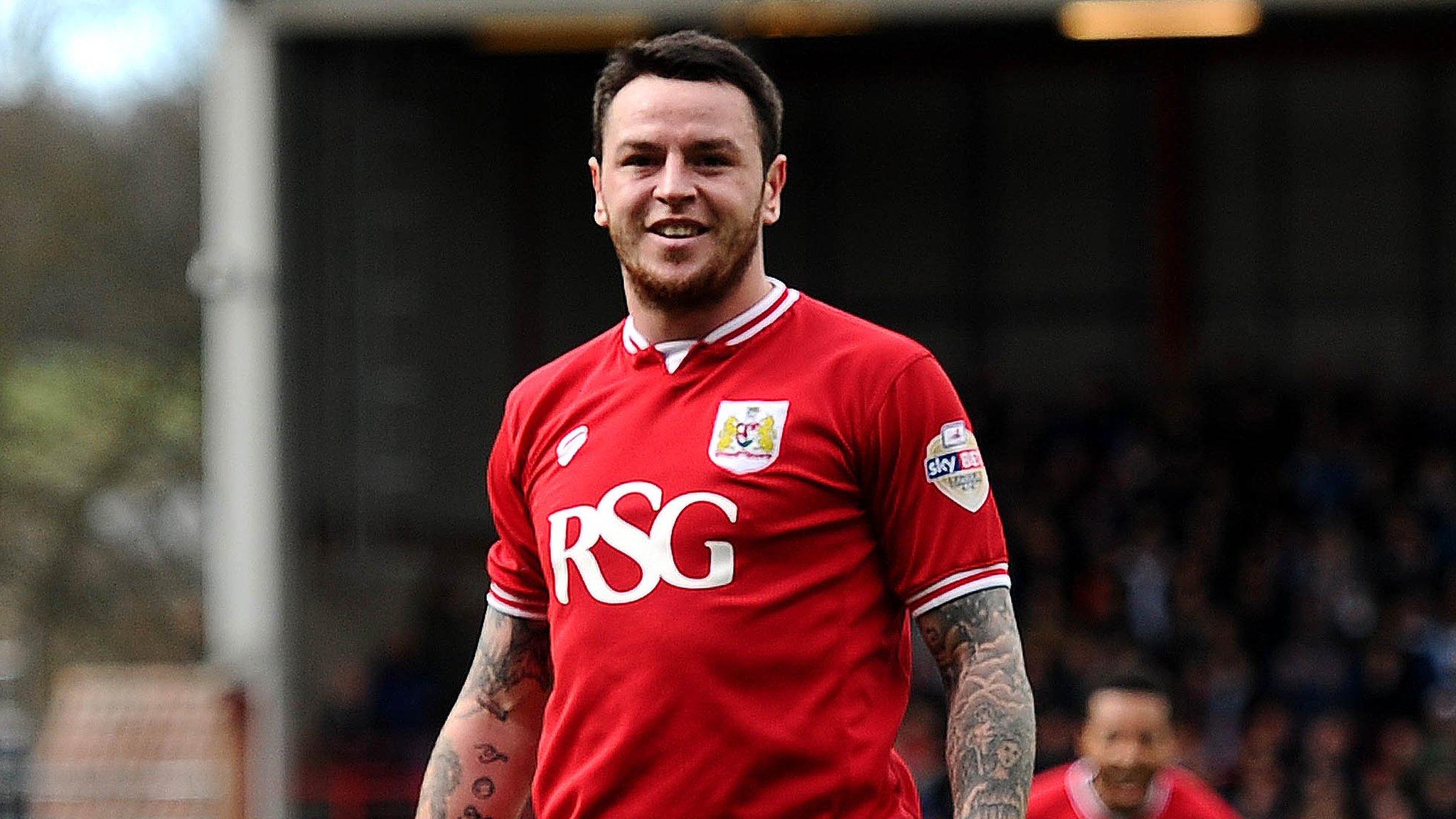 Bristol City midfielder Lee Tomlin