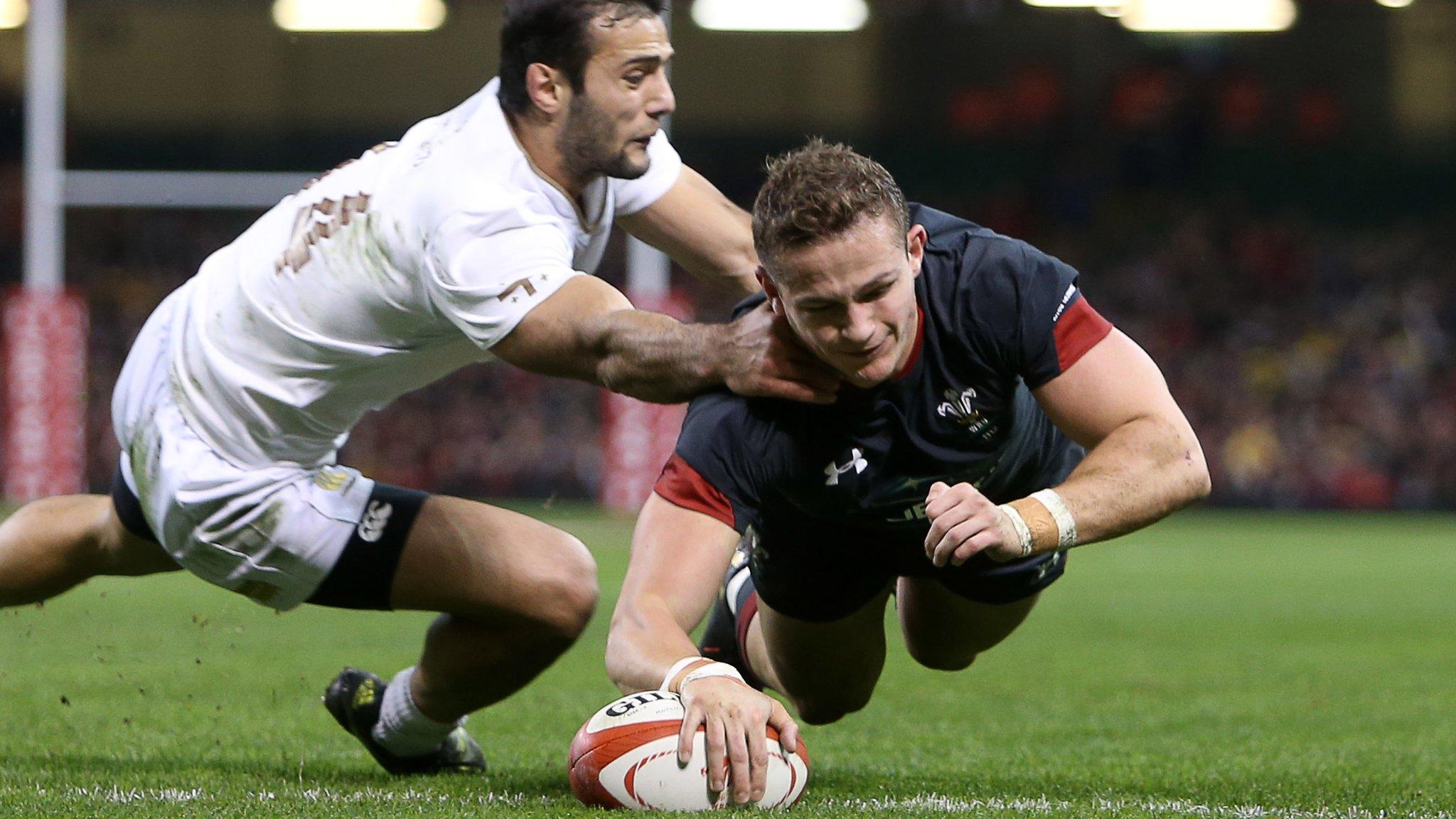 Hallam Amos scores for Wales