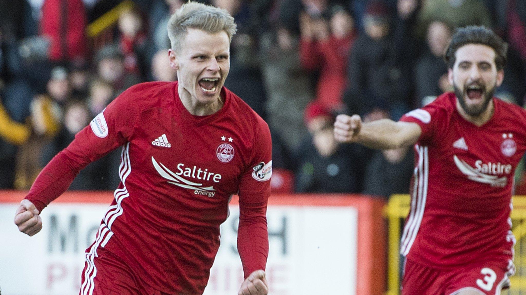 Gary Mackay-Steven celebrates scoring his third goal against Hibs