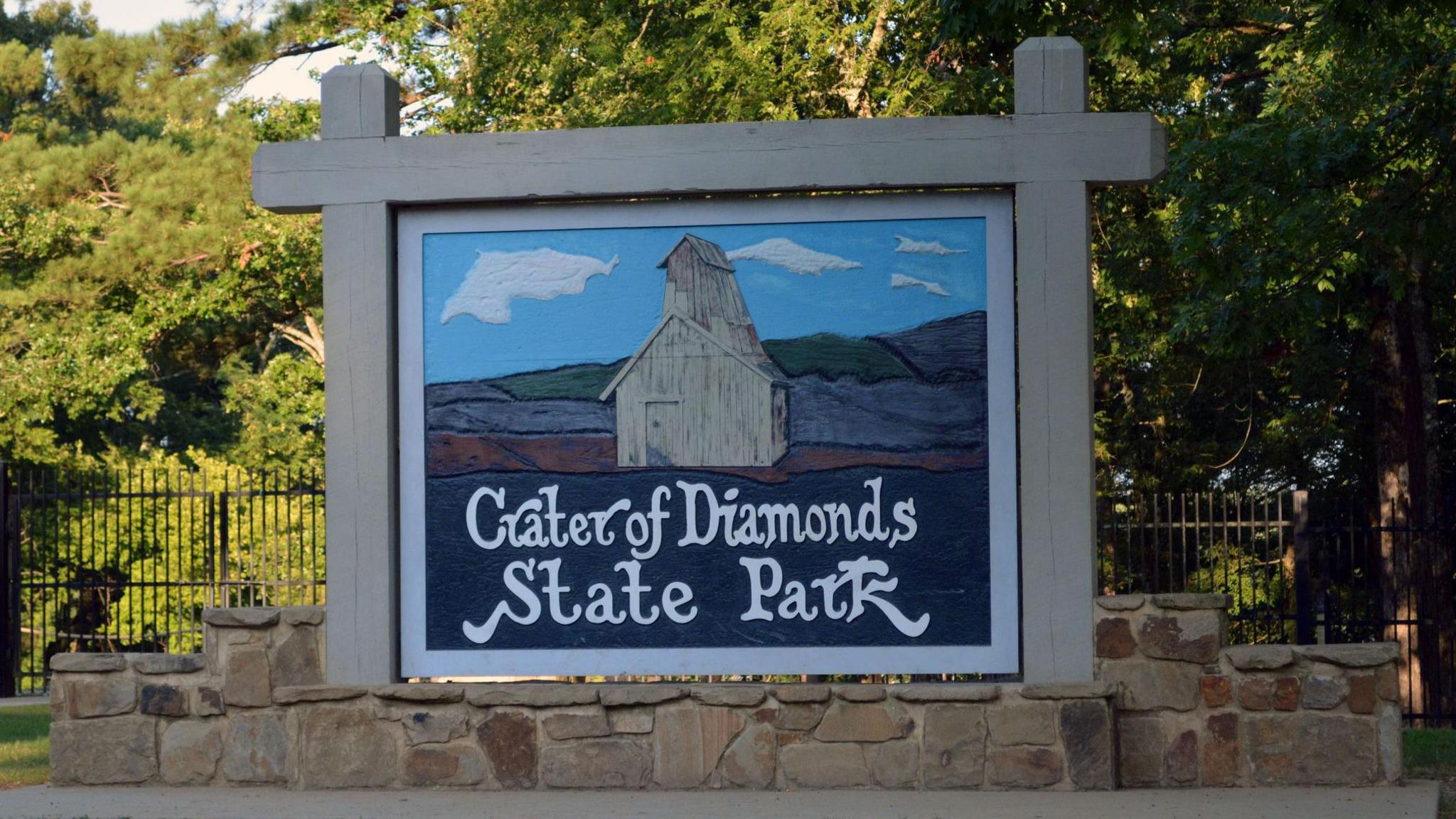sign for Crater of Diamonds State Park 