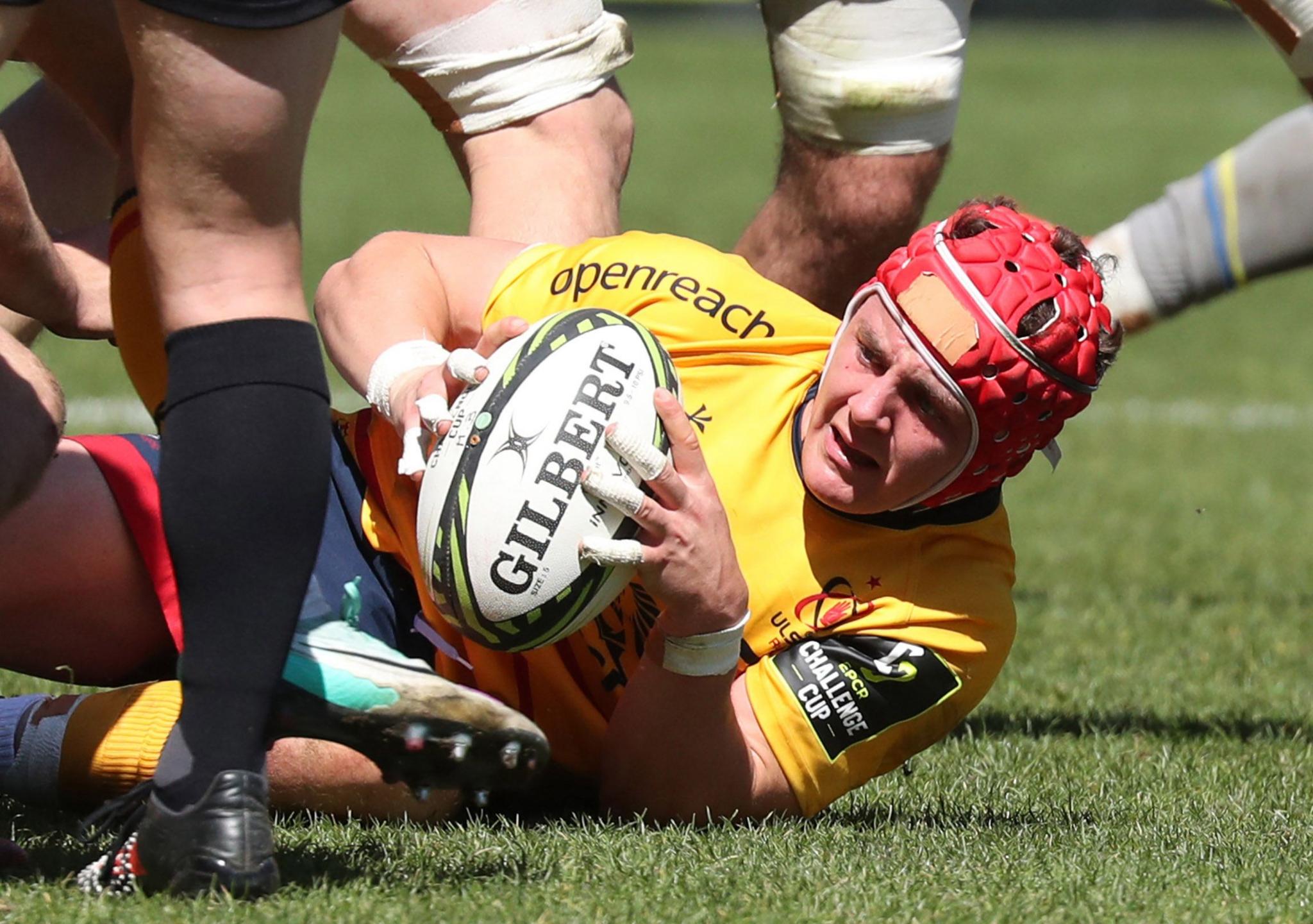 Mike Lowry recycles the ball against Clermont