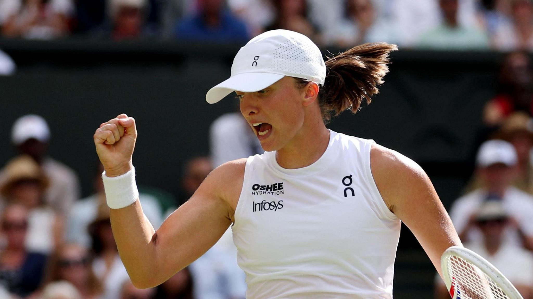 Iga Swiatek celebrates during the Wimbledon final