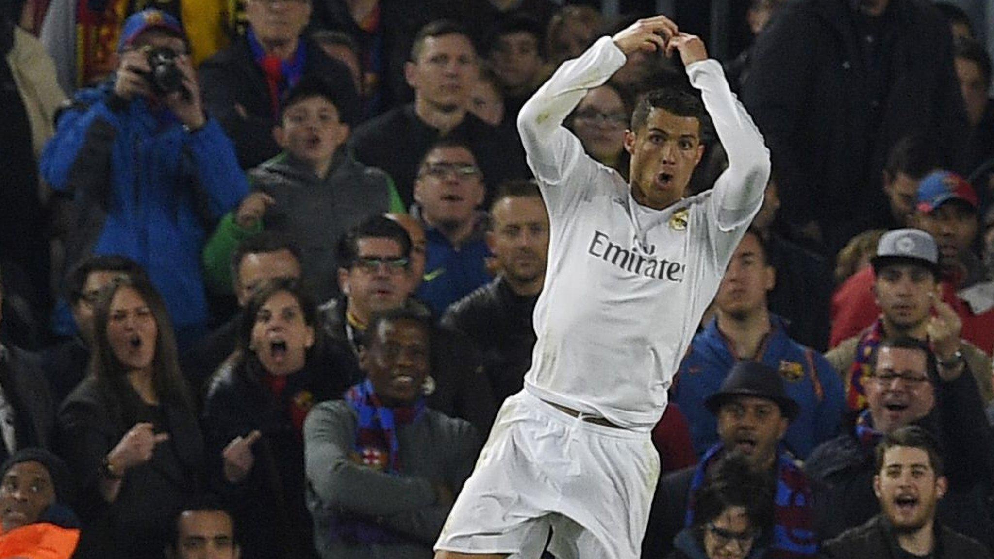 Cristiano Ronaldo celebrates