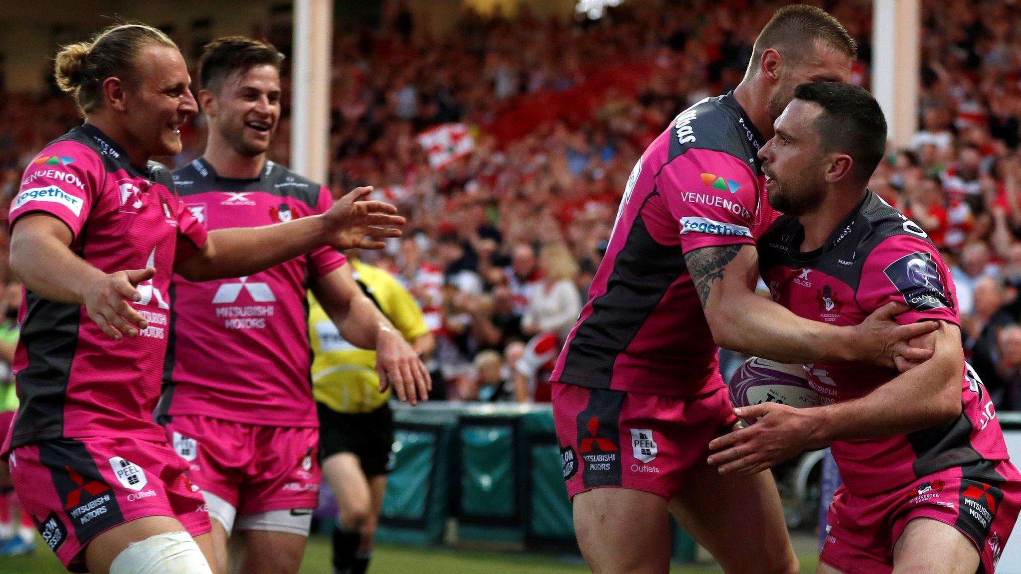 Gloucester celebrate a try