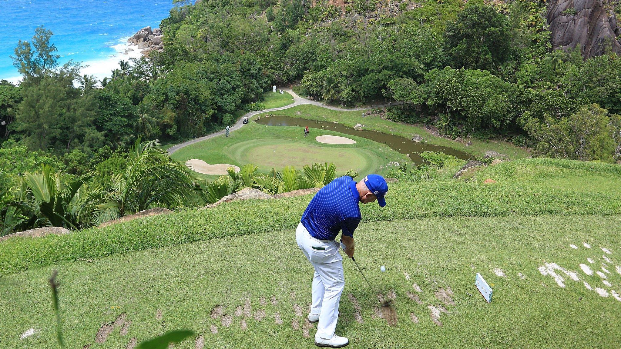 Roger Chapman tees off