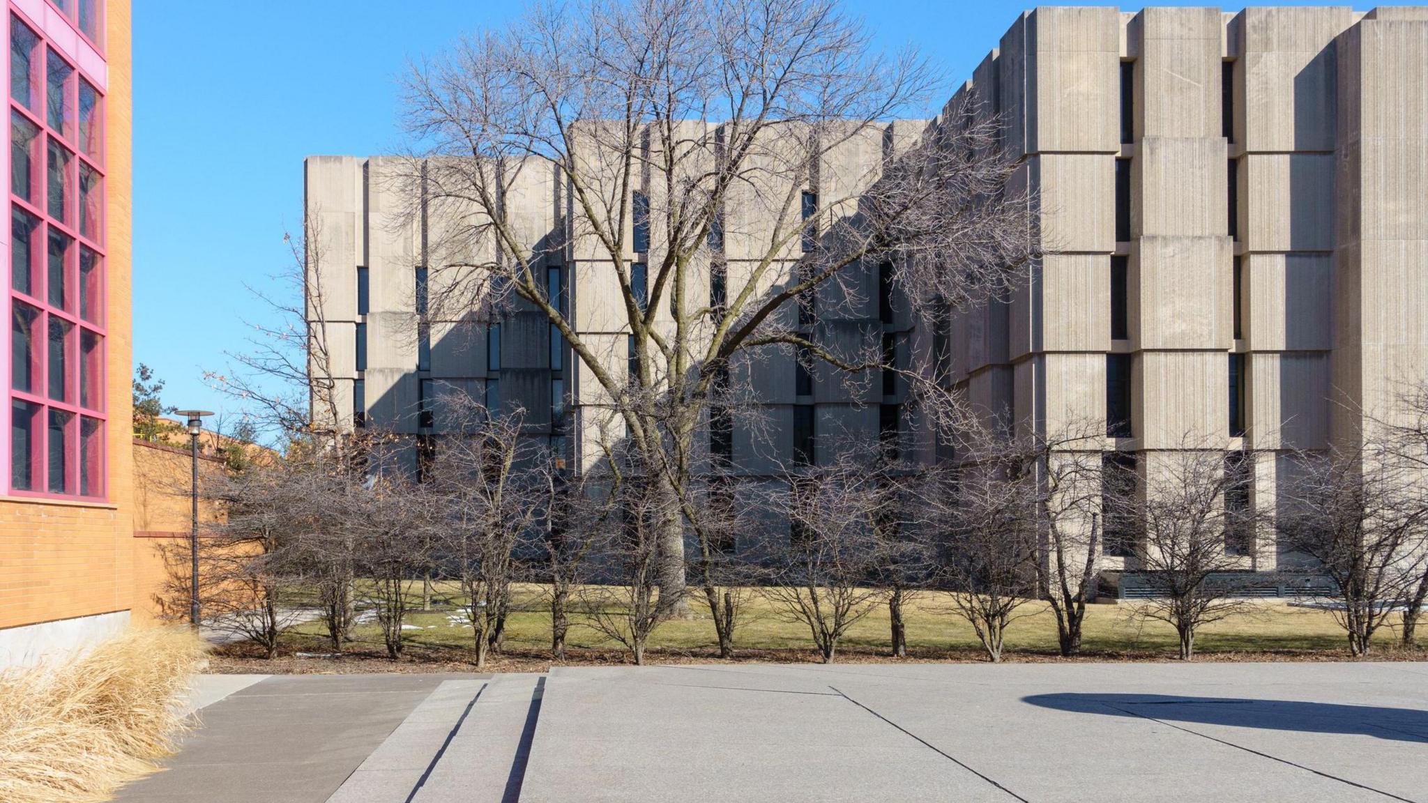 hicago, IL, USA - March 12, 2015: The Joseph Regenstein Library at the University of Chicago in Chicago, IL, USA on March 12, 2015.