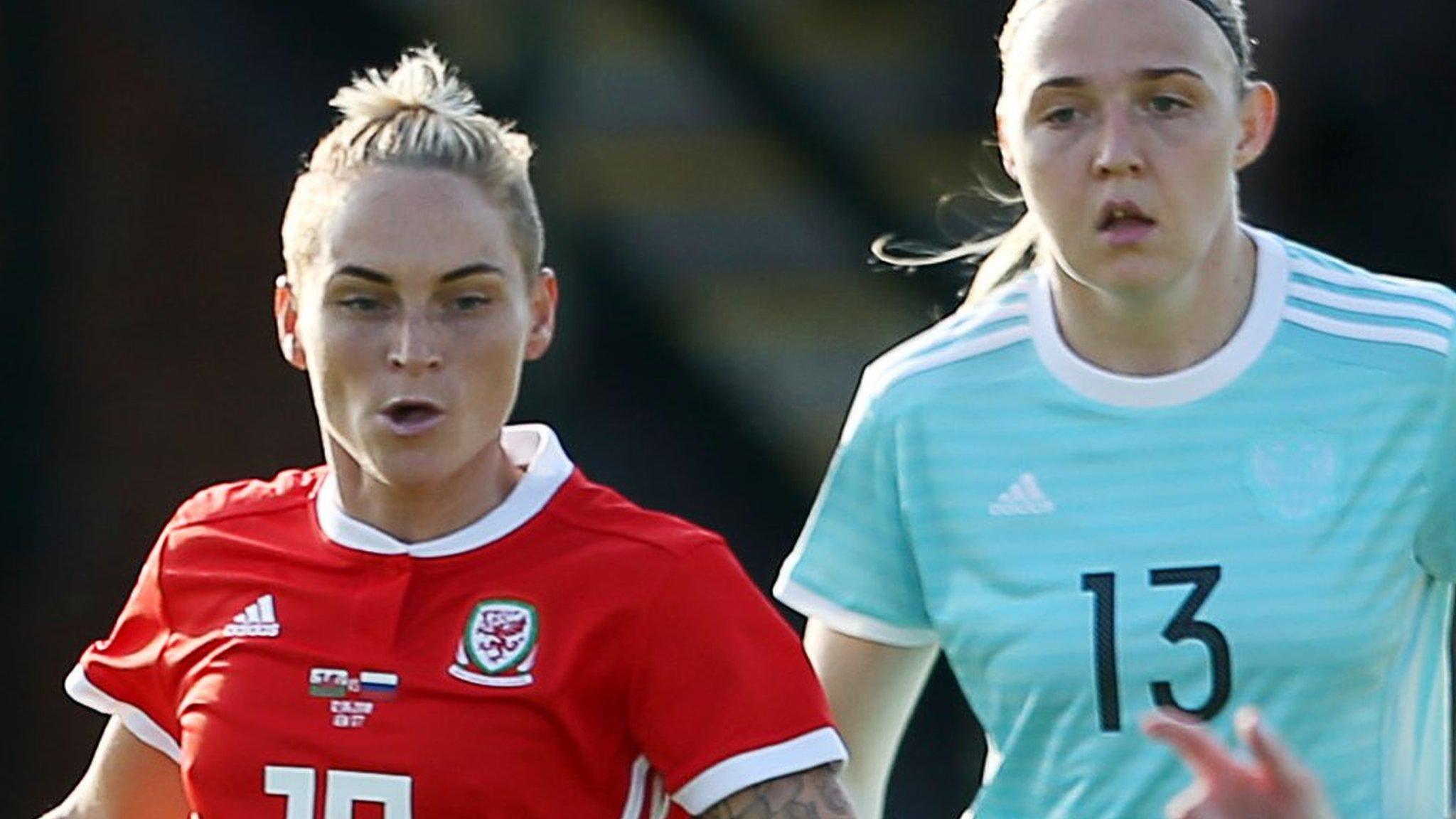 Jess Fishlock v Russia