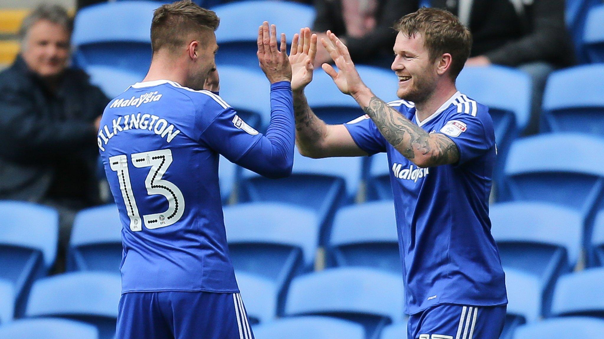 Aron Gunnarsson celebrates his goal