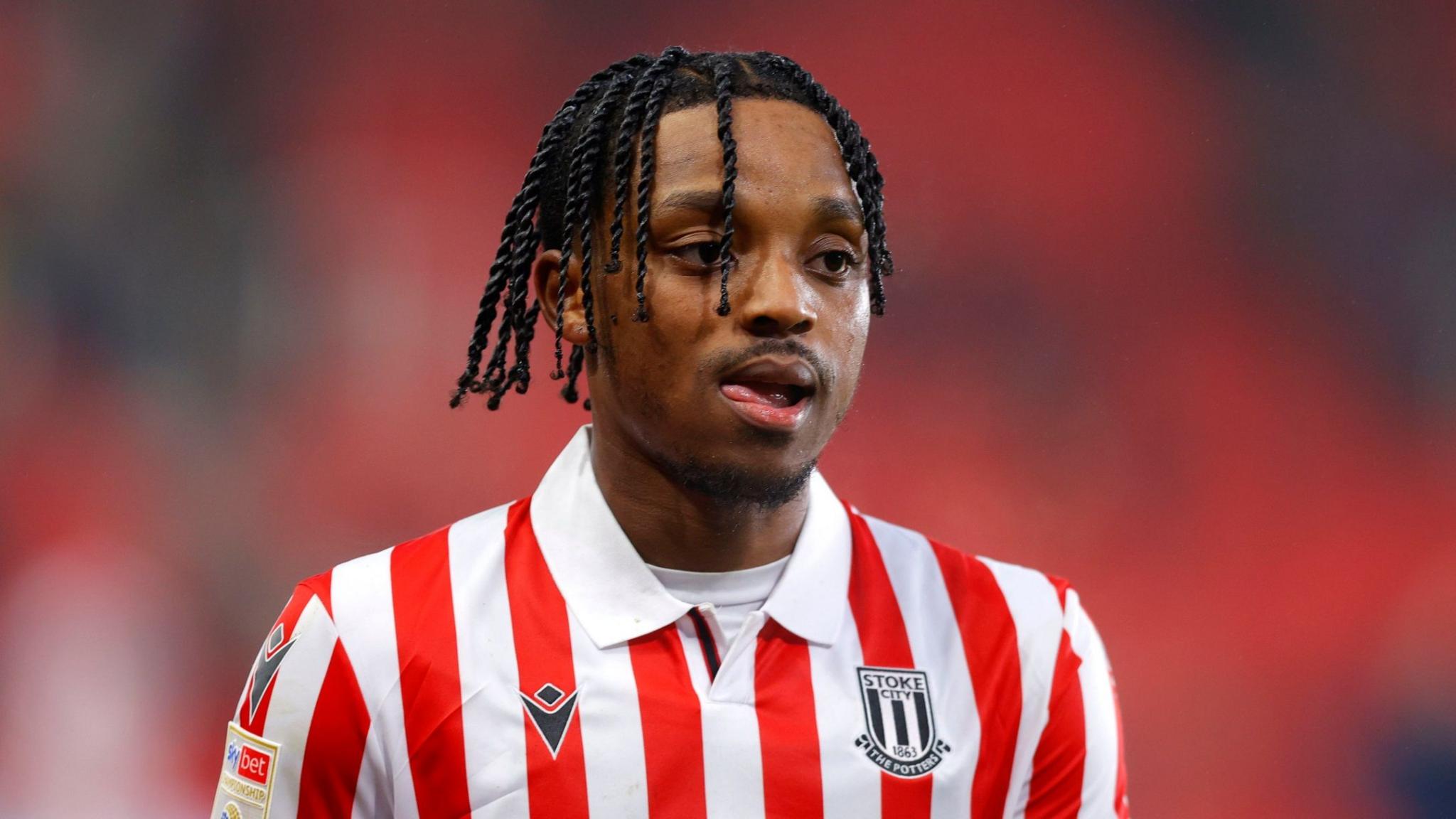 Stoke City: Plymouth Live's Chris Errington profiles Niall Ennis - BBC Sport