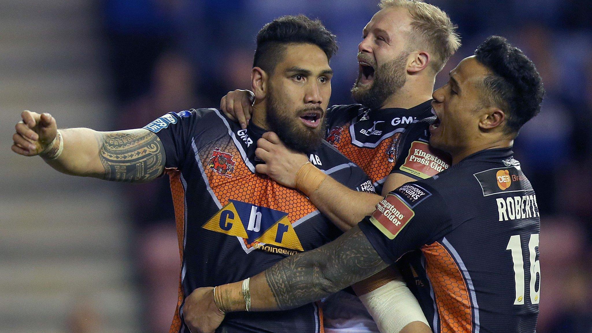 Jesse Sene-Lefao celebrates his try for Castleford