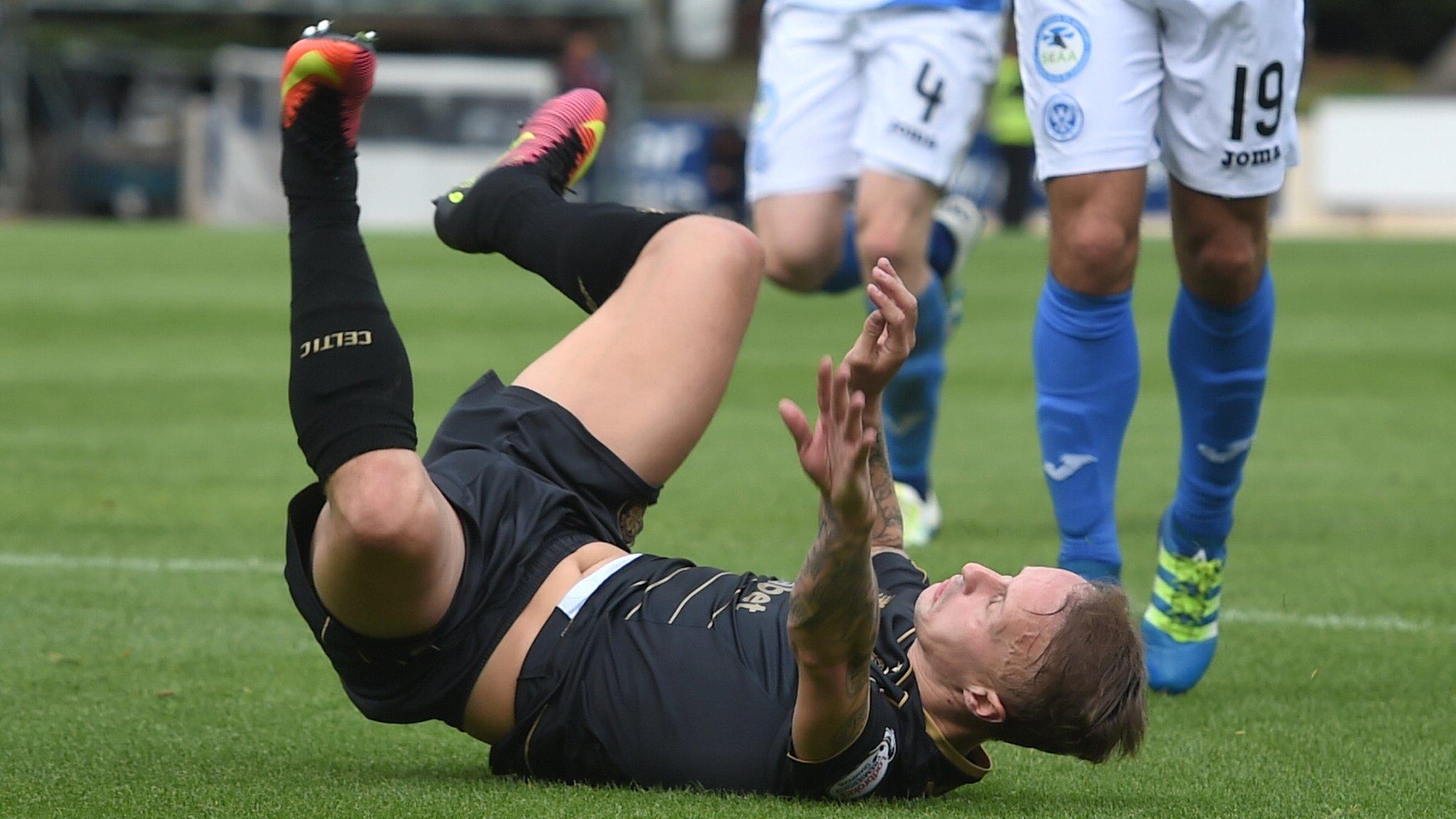 Leigh Griffiths goes down in the St Johnstone box, but was booked for diving