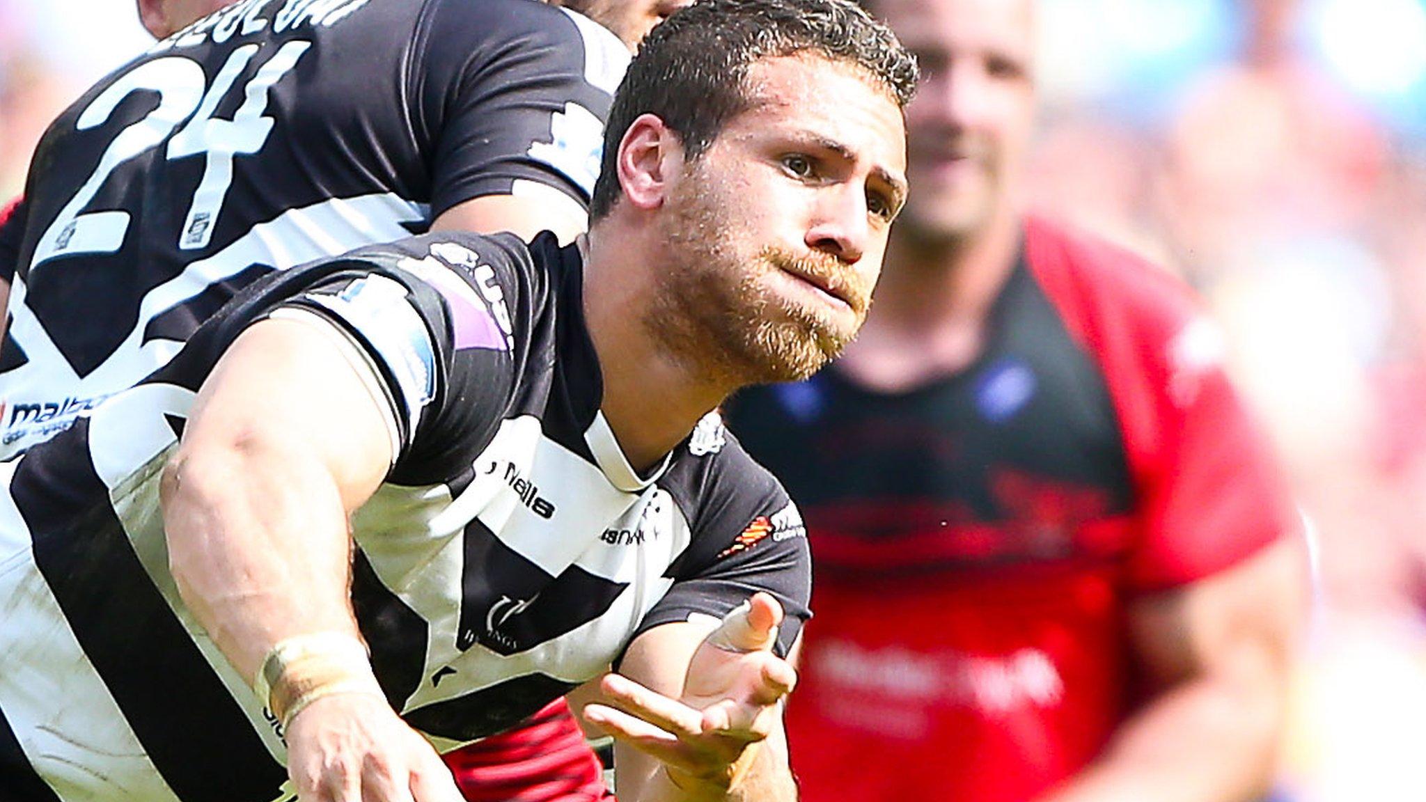 Lloyd White in action for Widnes