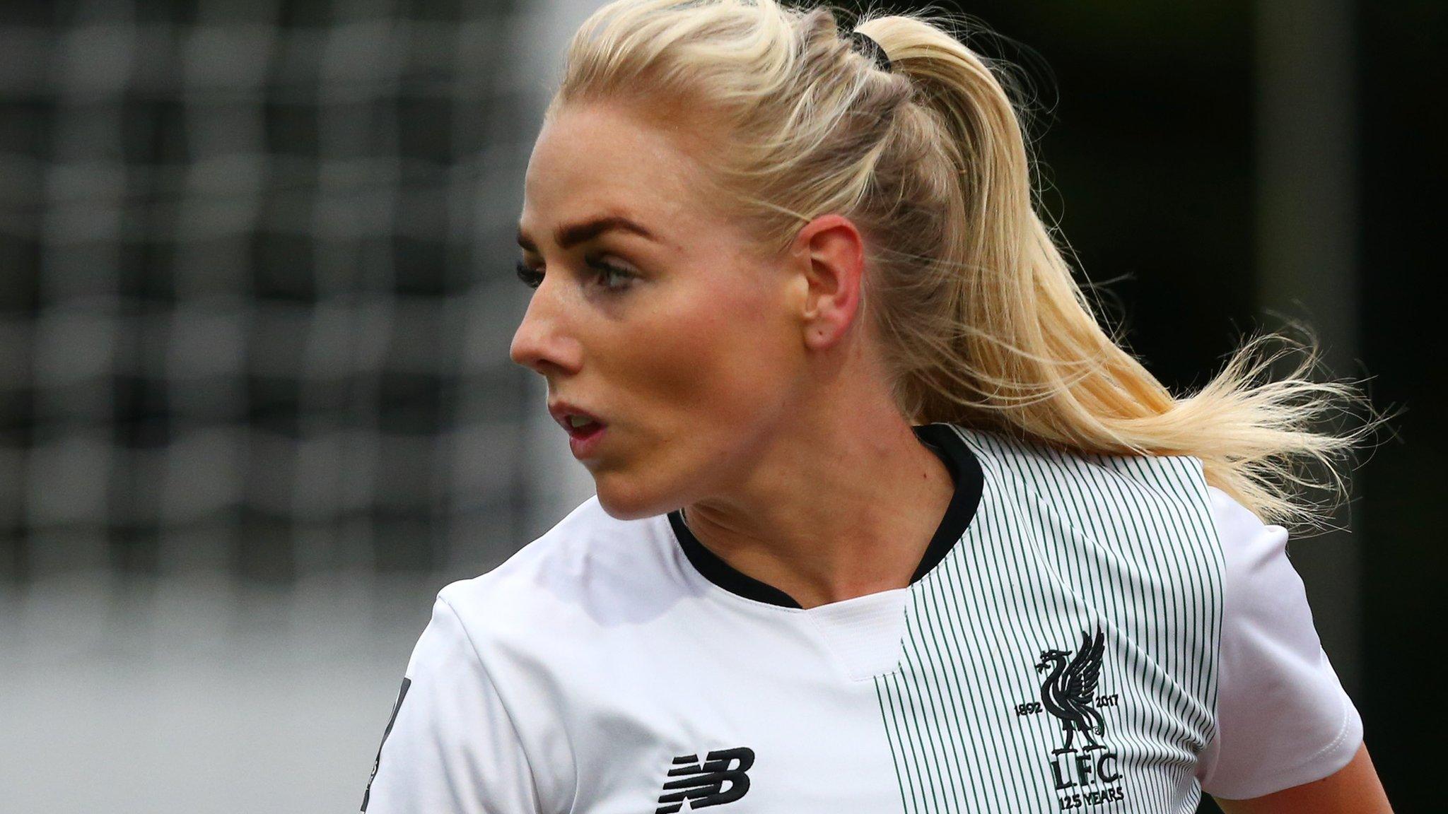 Alex Greenwood playing for Liverpool