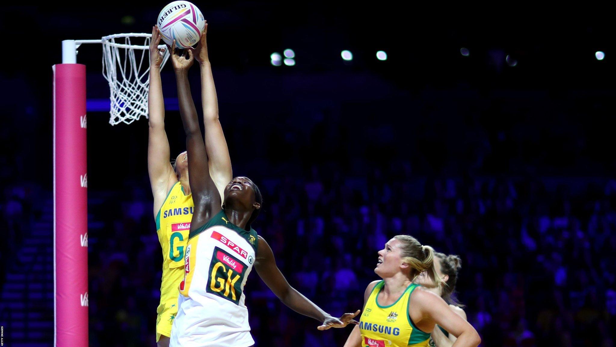 South Africa v Australia in the 2019 Netball World Cup