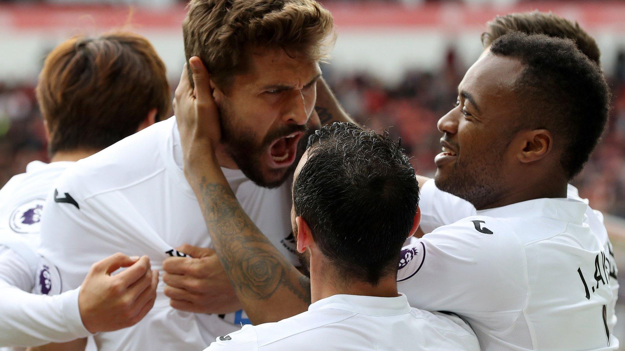 Llorente celebrates