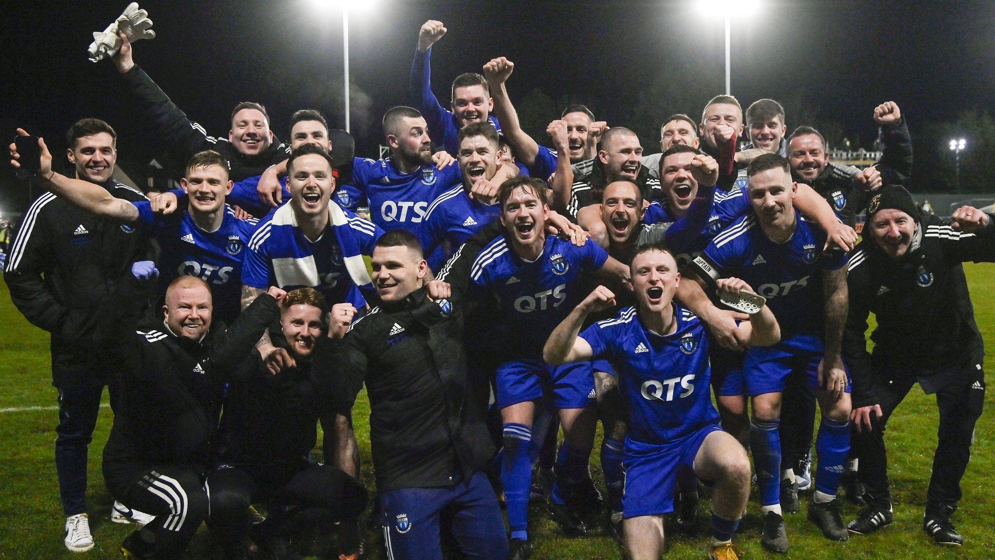 Darvel celebrate