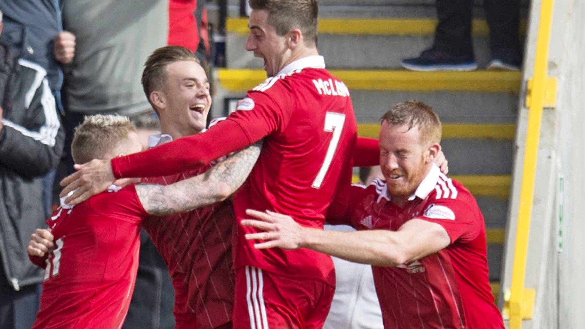 Aberdeen celebrate Jonny Hayes' strike at Pittodrie