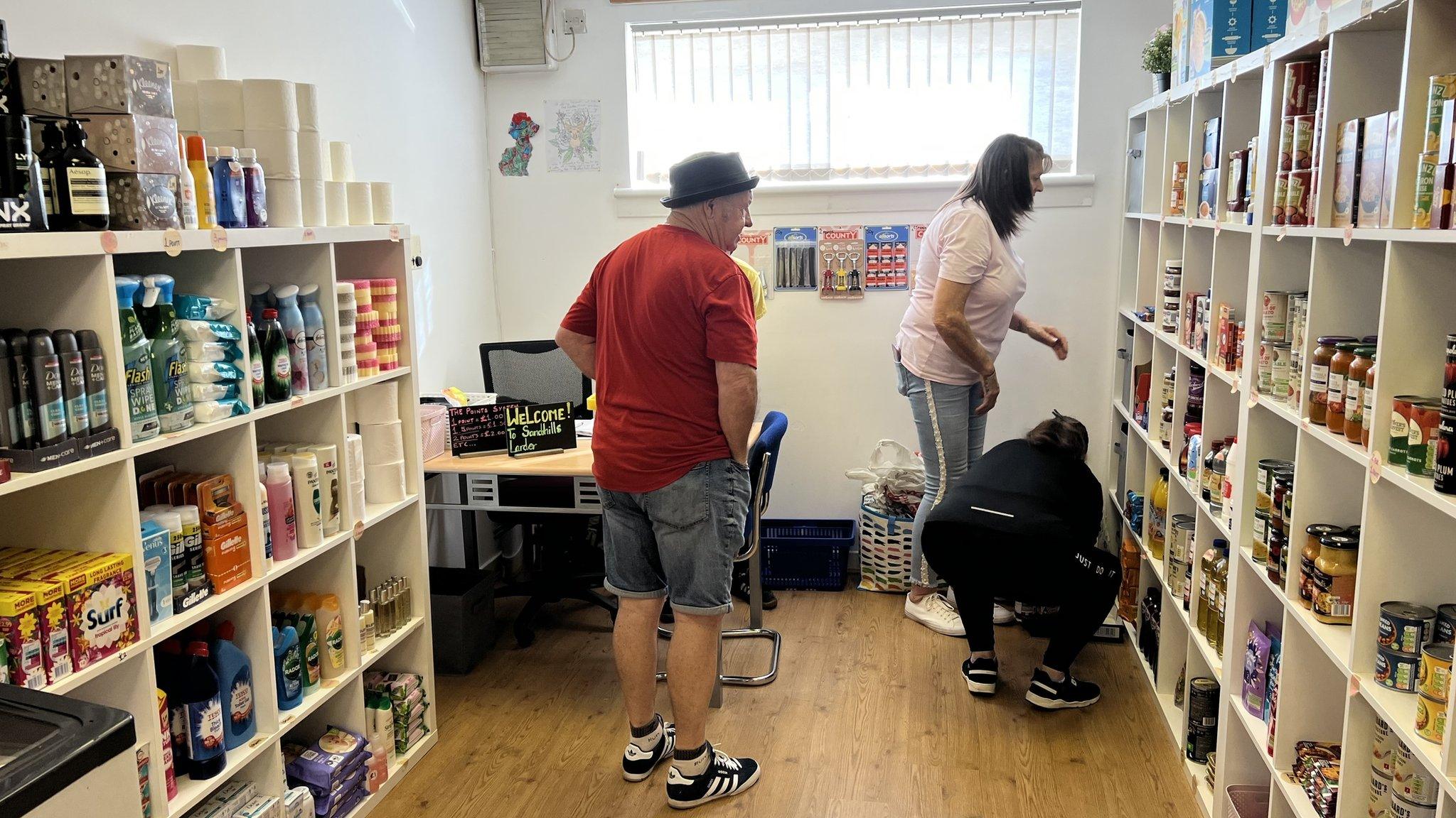 Food pantry in Glasgow