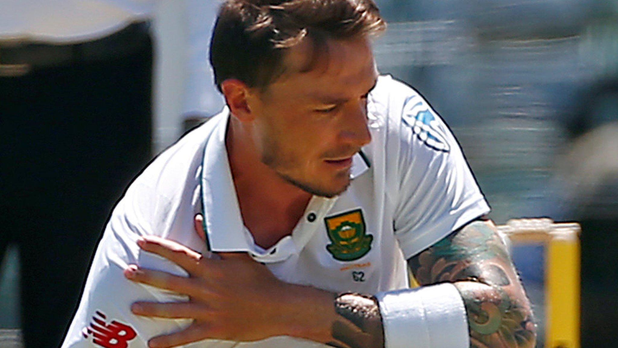 Dale Steyn injures his shoulder during the first Test against Australia in Perth