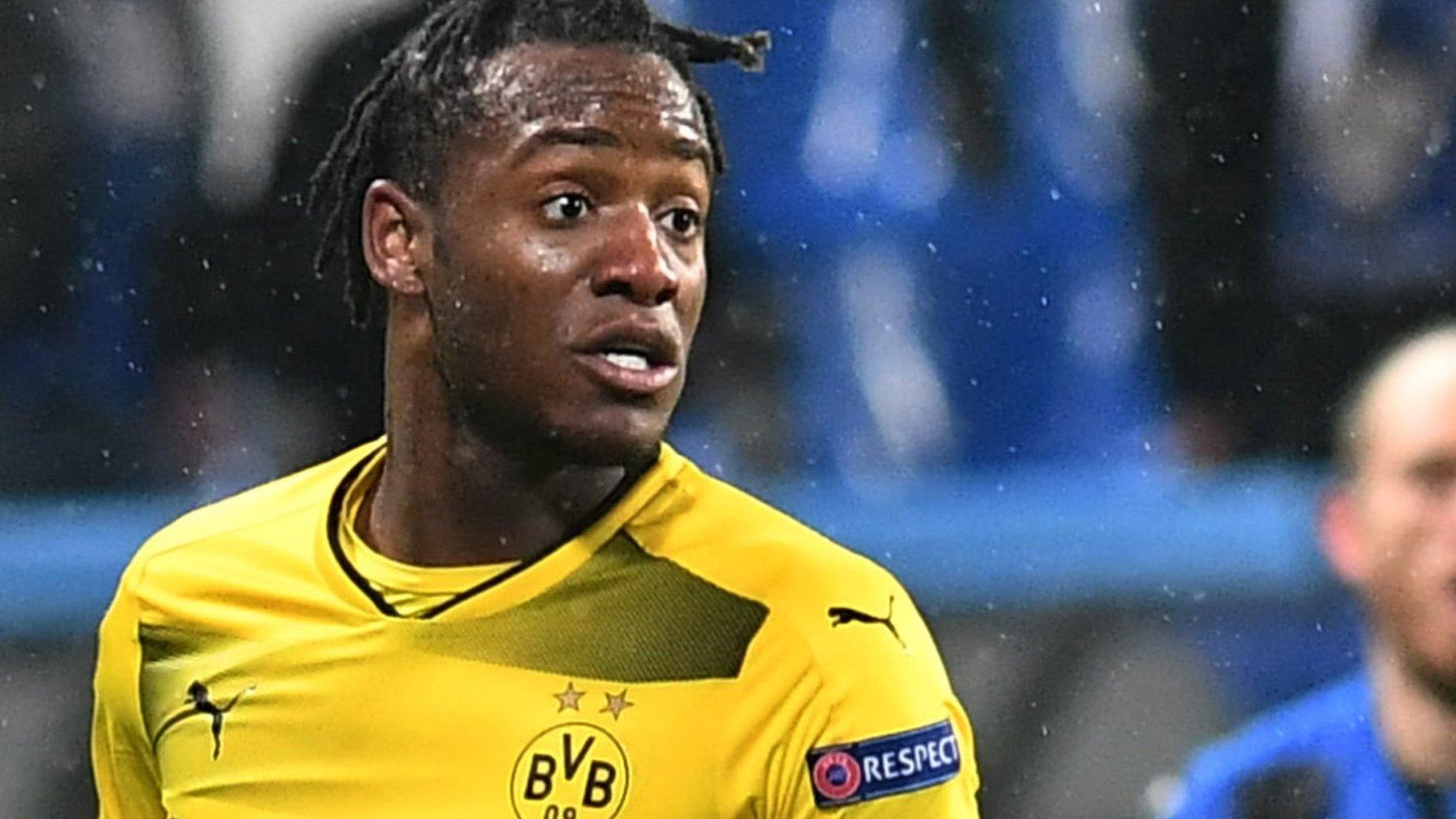 Michy Batshuayi in action for Borussia Dortmund