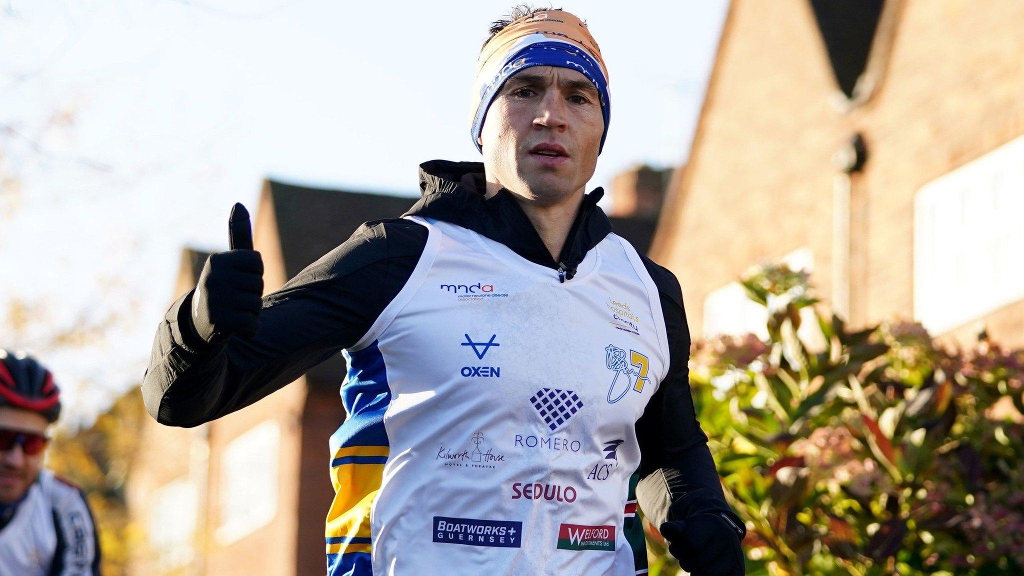 Kevin Sinfield running