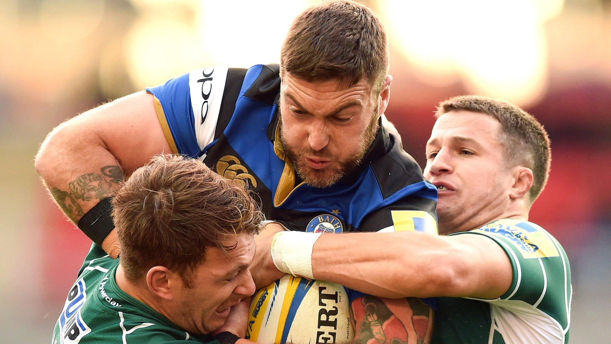 Matt Banahan takes on the London Irish defence