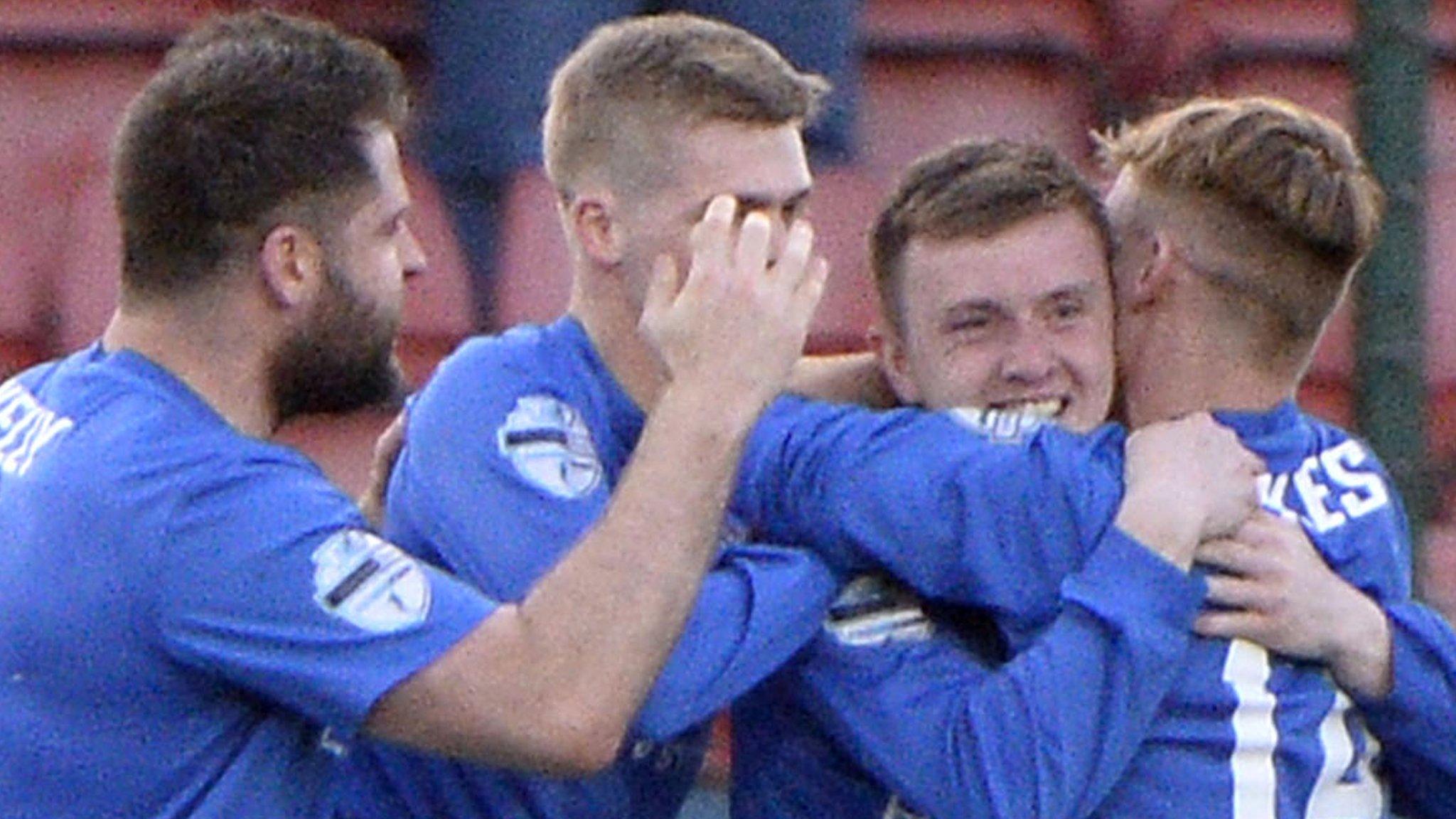 Glenavon beat Cliftonville 5-3