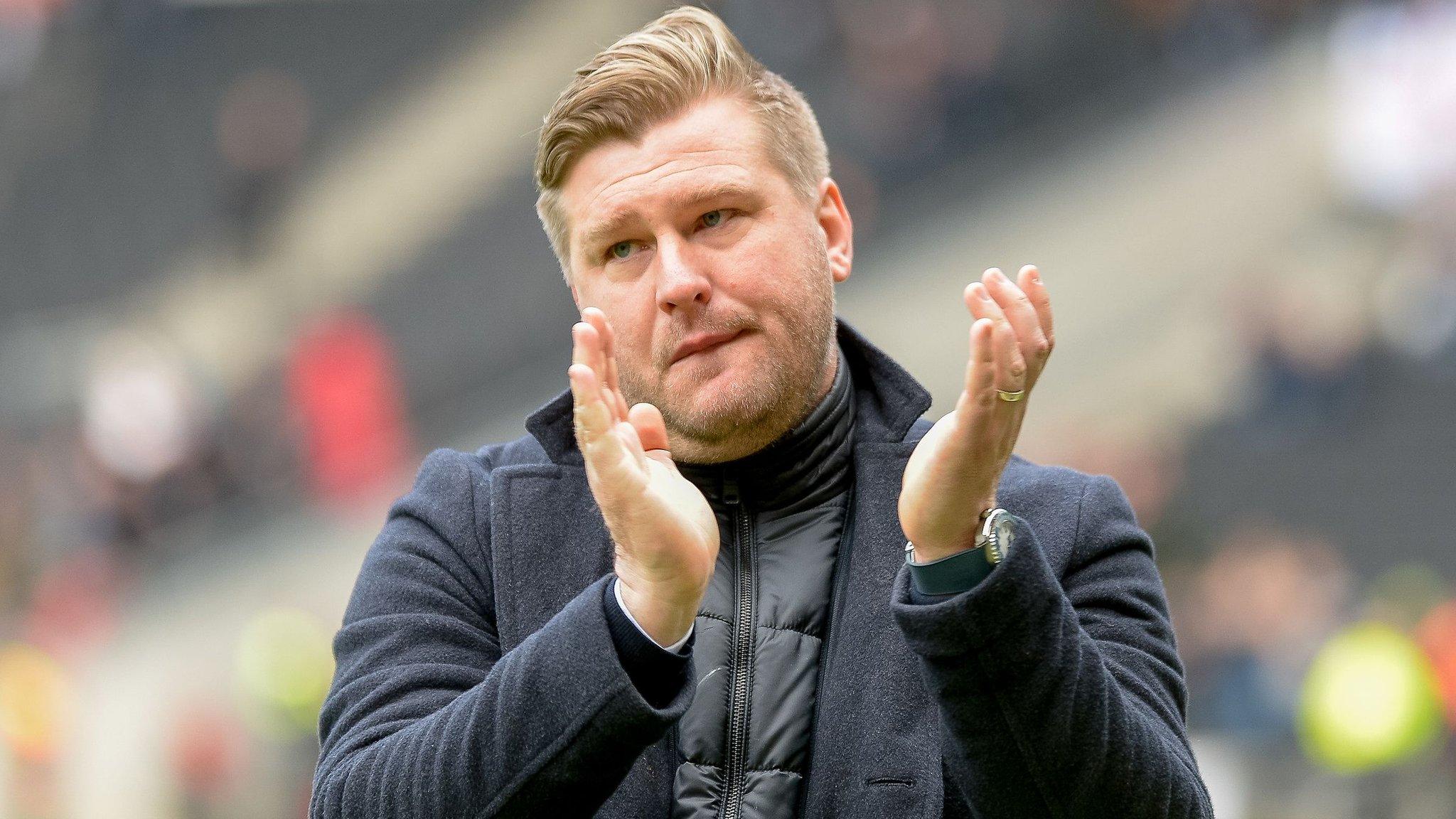 Karl Robinson