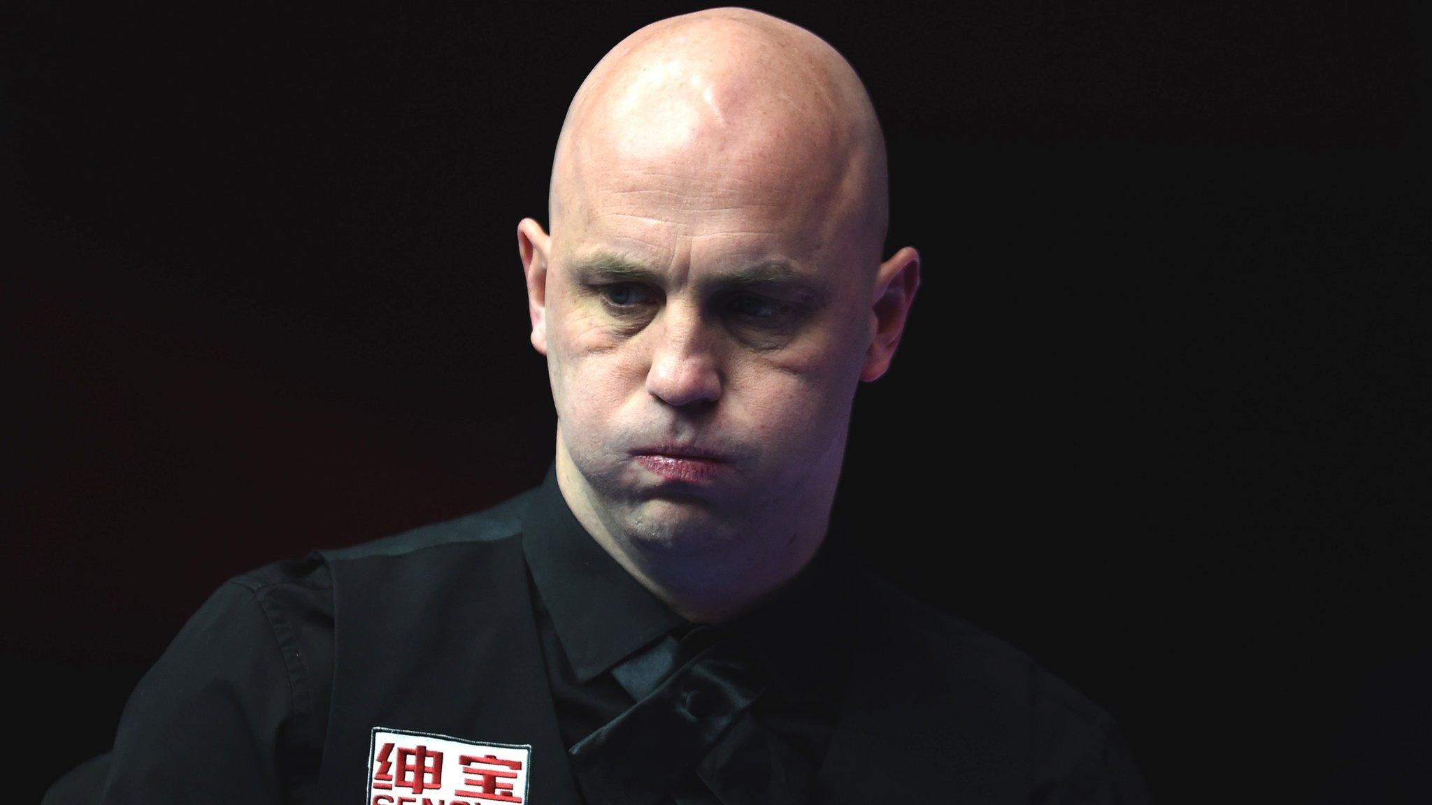 Snooker player Mark King