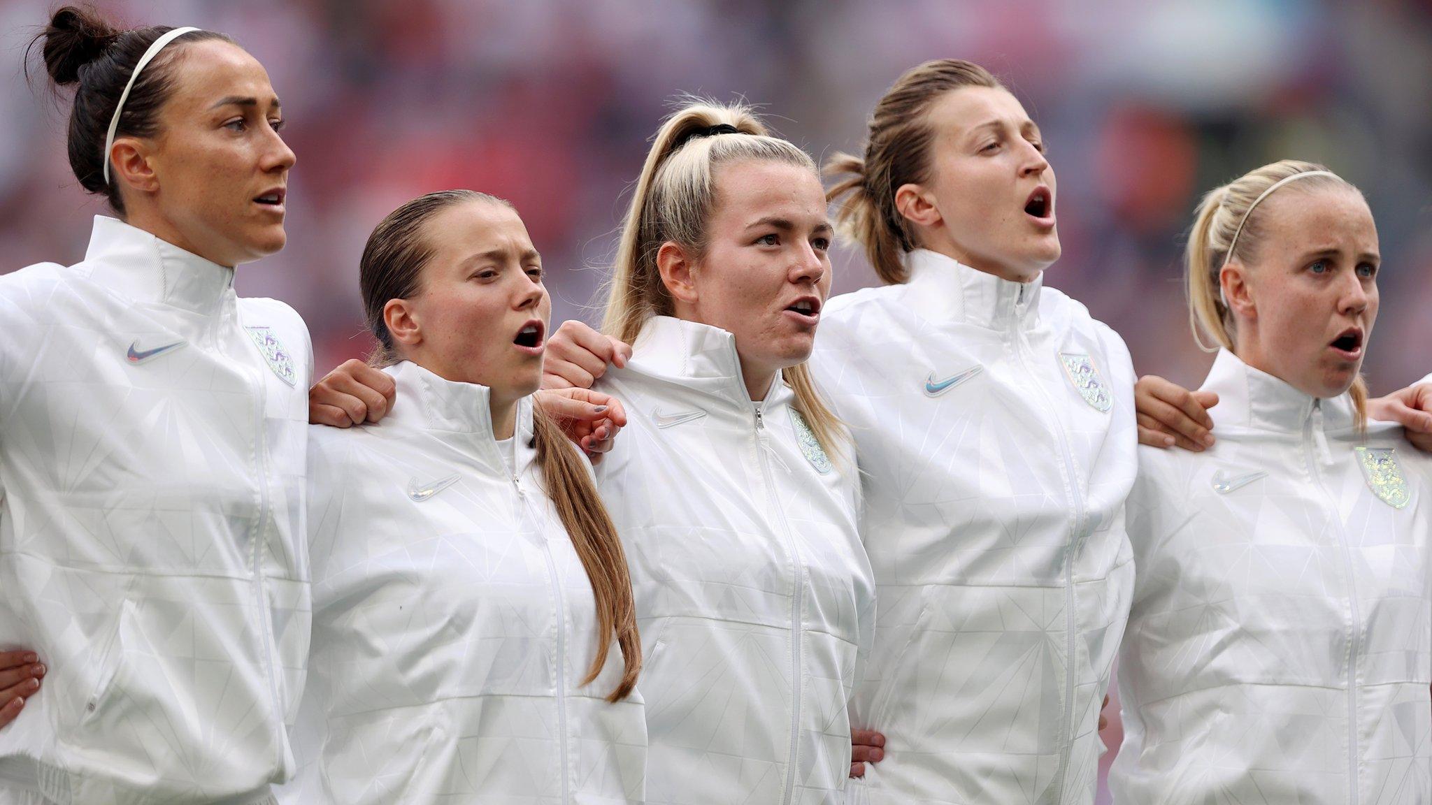 Lucy Bronze, Fran Kirby, Lauren Hemp, Ellen White and Beth Mead of England