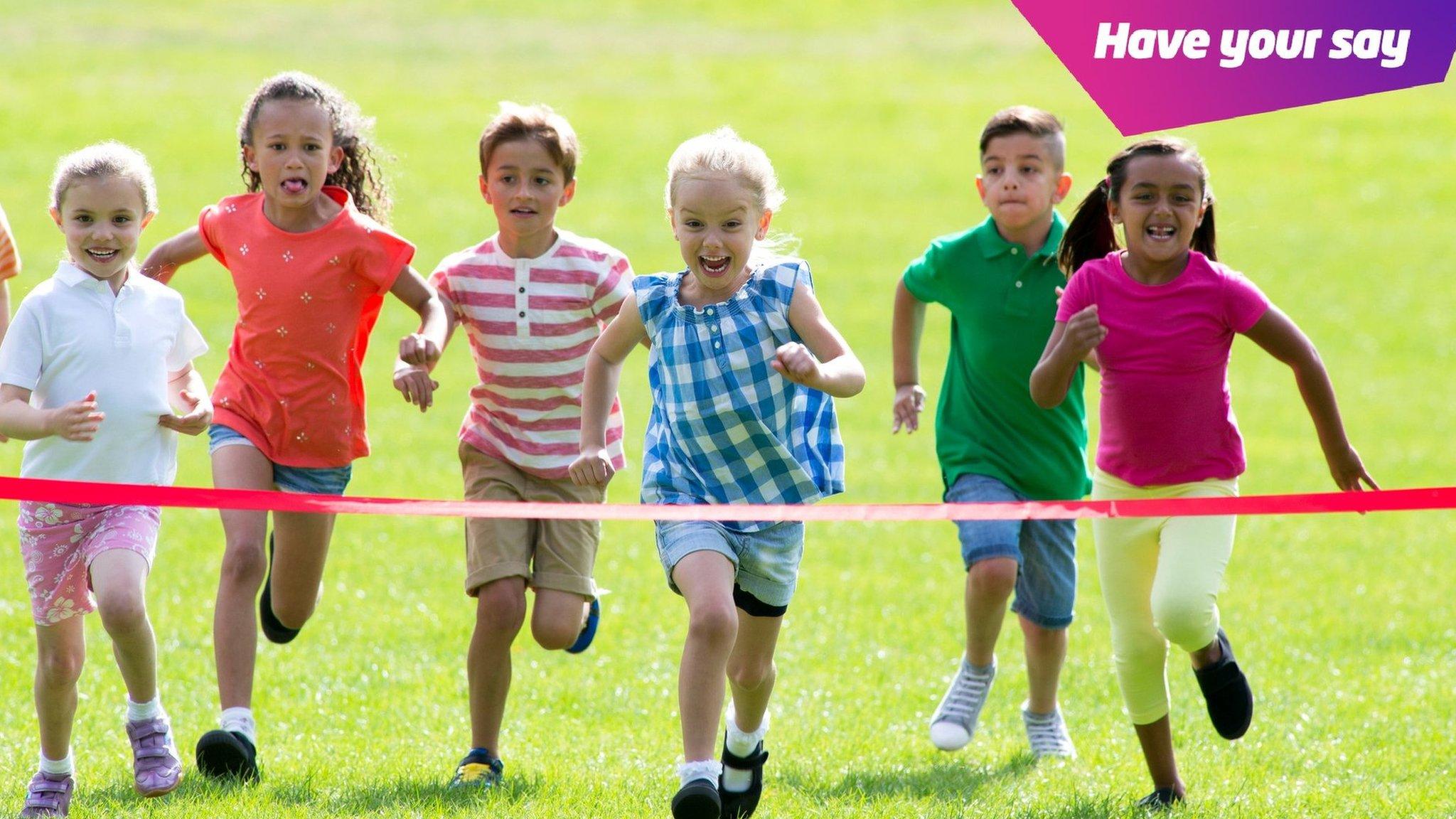 kids running to finish line