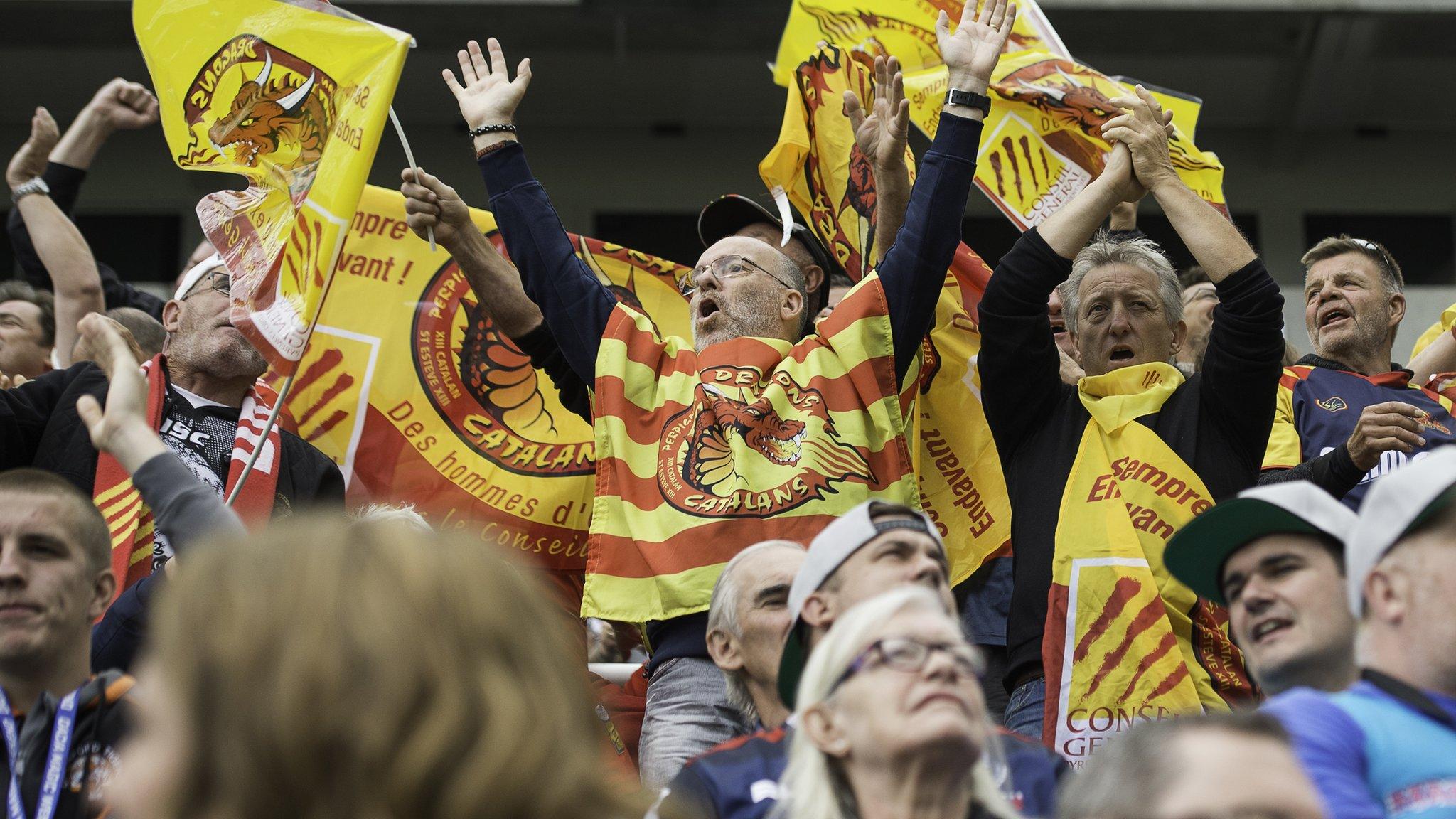 Catalans Dragons fans