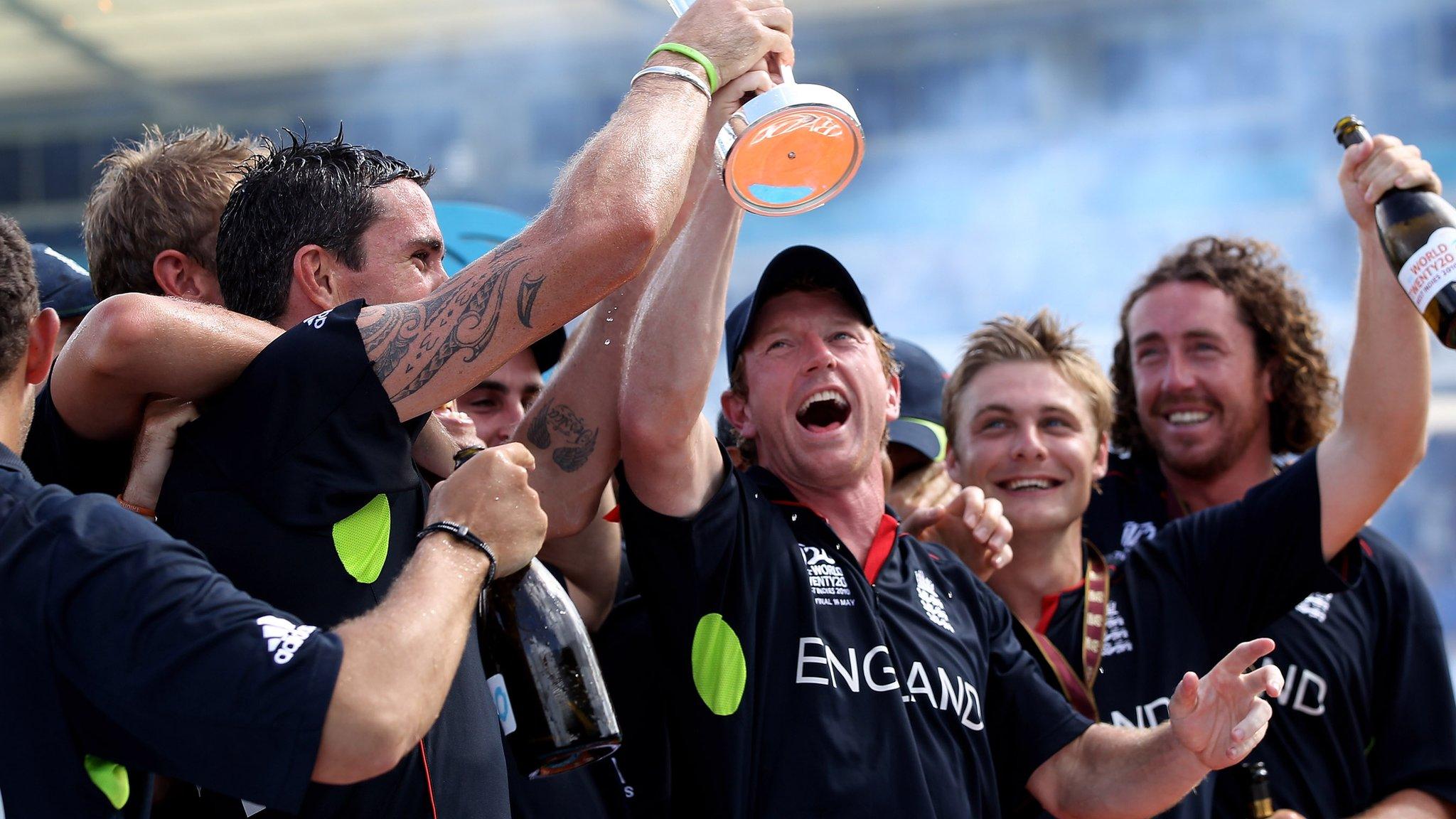 Paul Collingwood celebrates the World T20