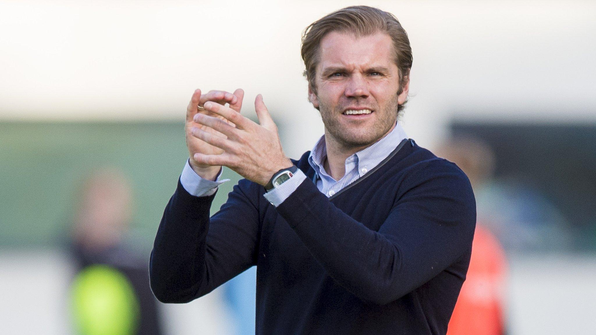 Hearts manager Robbie Neilson