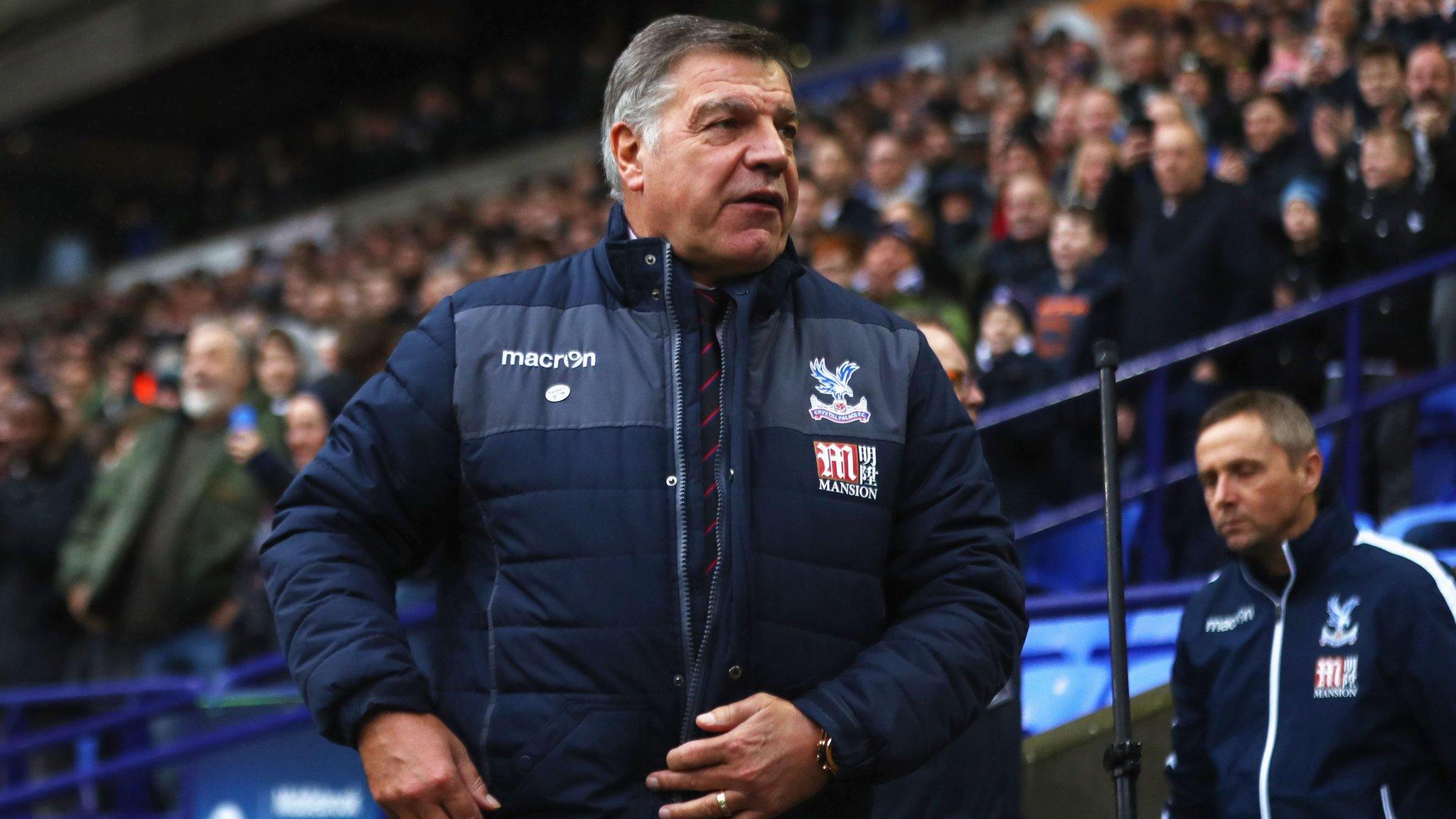 Crystal Palace manager Sam Allardyce was given a good reception by home fans on his return to Bolton Wanderers