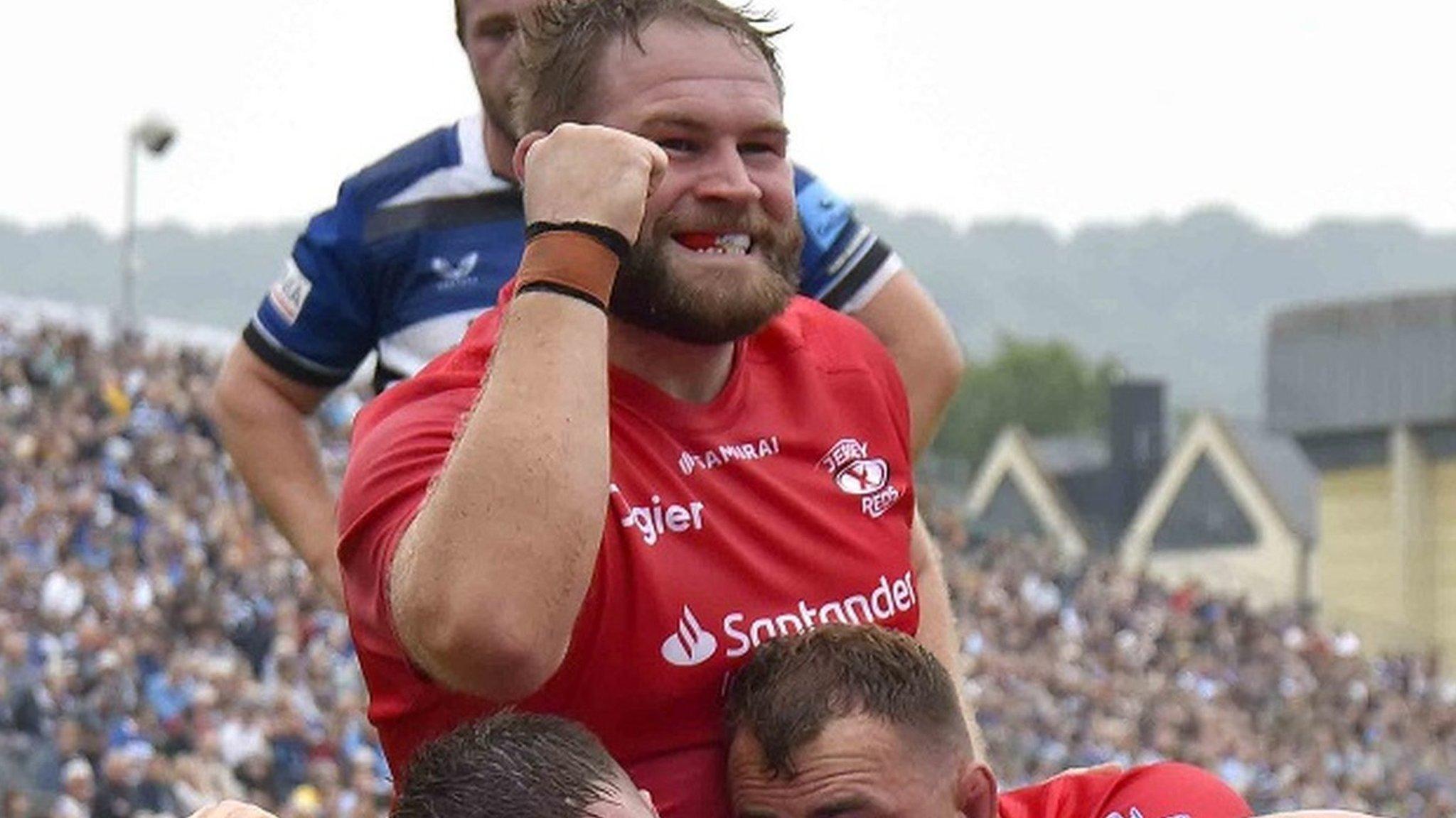 Jersey Reds celebrate Alun Lawrence's try