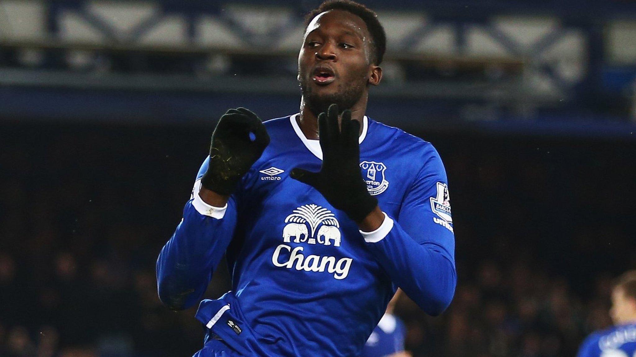 Romelu Lukaku celebrates