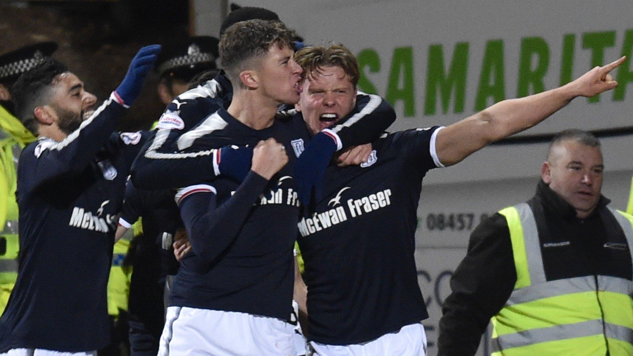 Dundee celebrate Mark O'Hara's winner