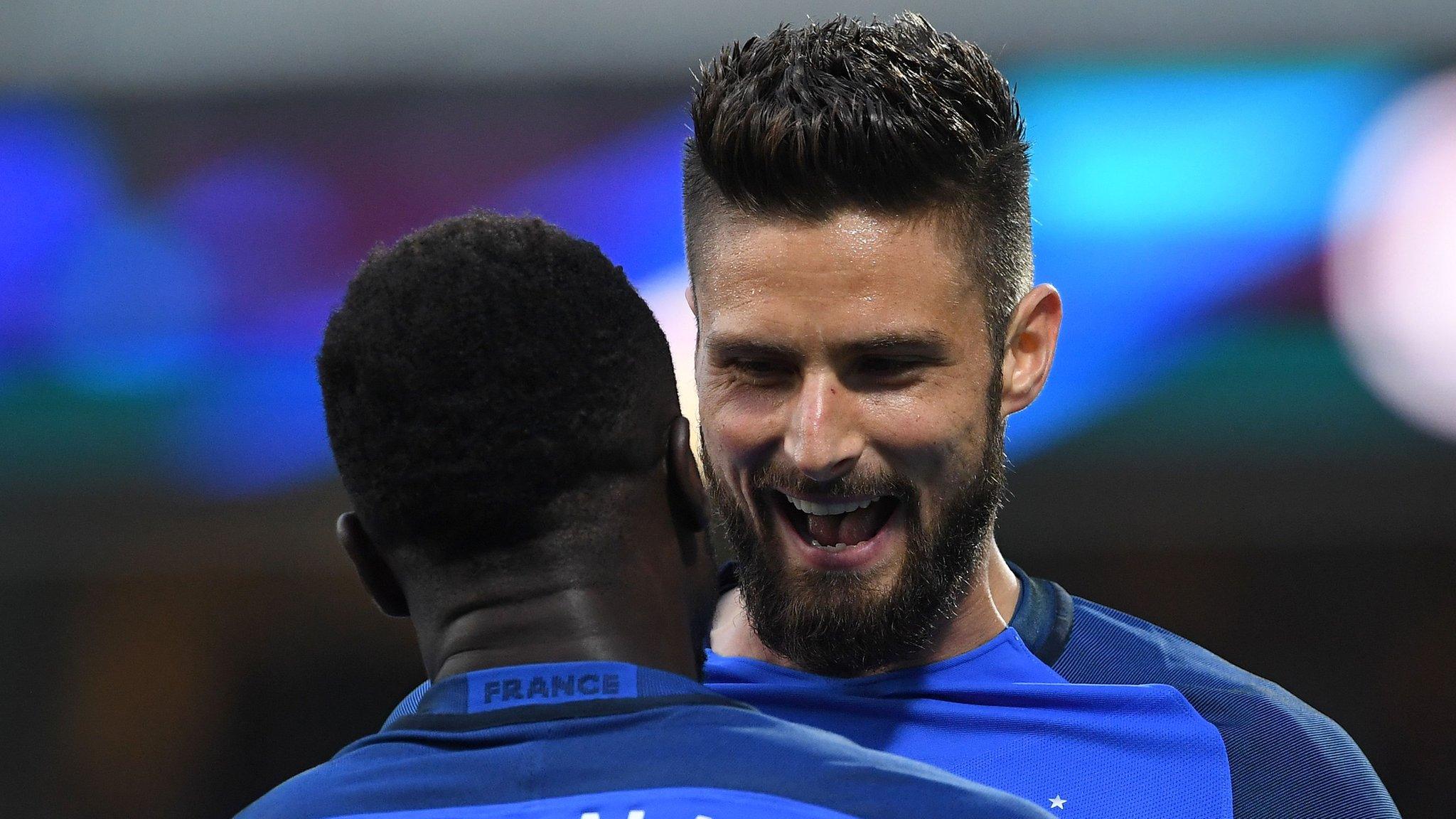 Bacary Sagna and Olivier Giroud