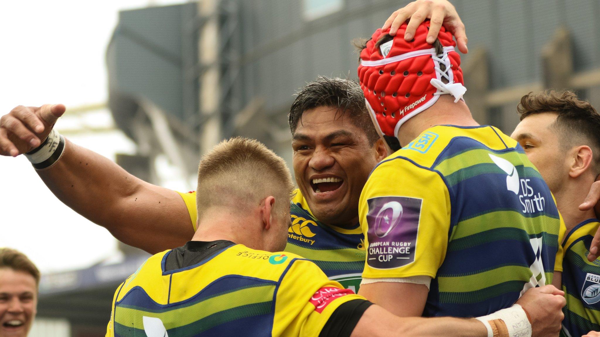 Blues celebrate